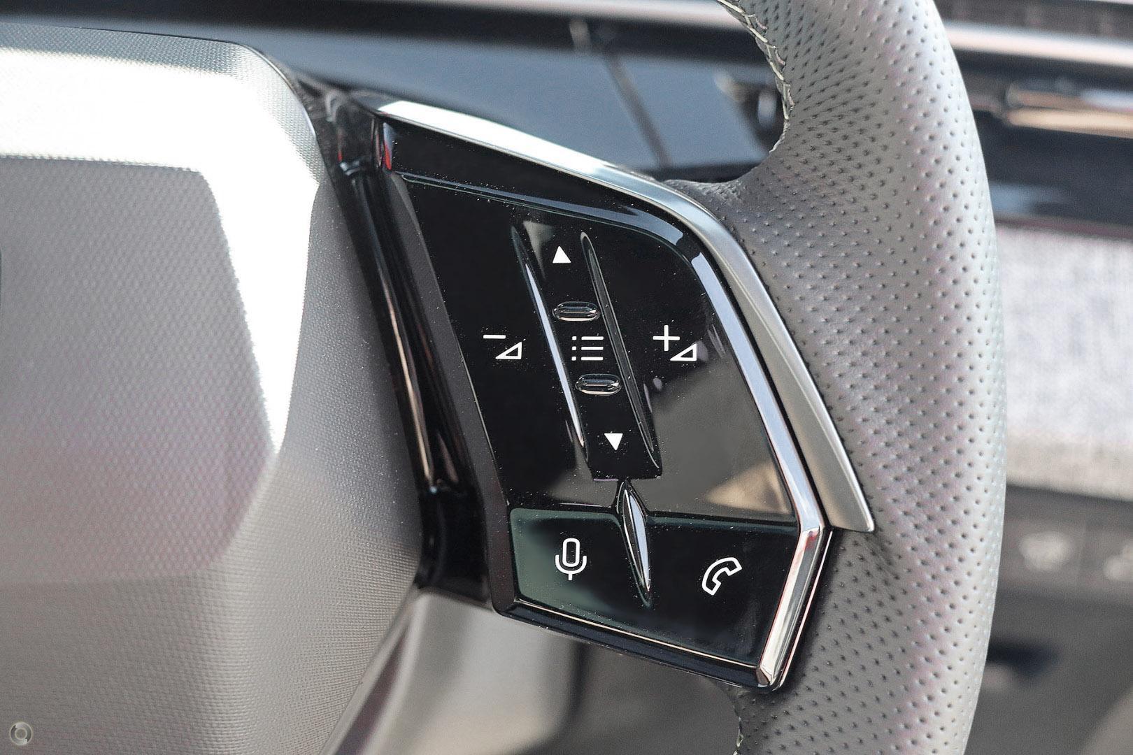 2025 Peugeot 3008 GT Premium Hybrid — photo 14