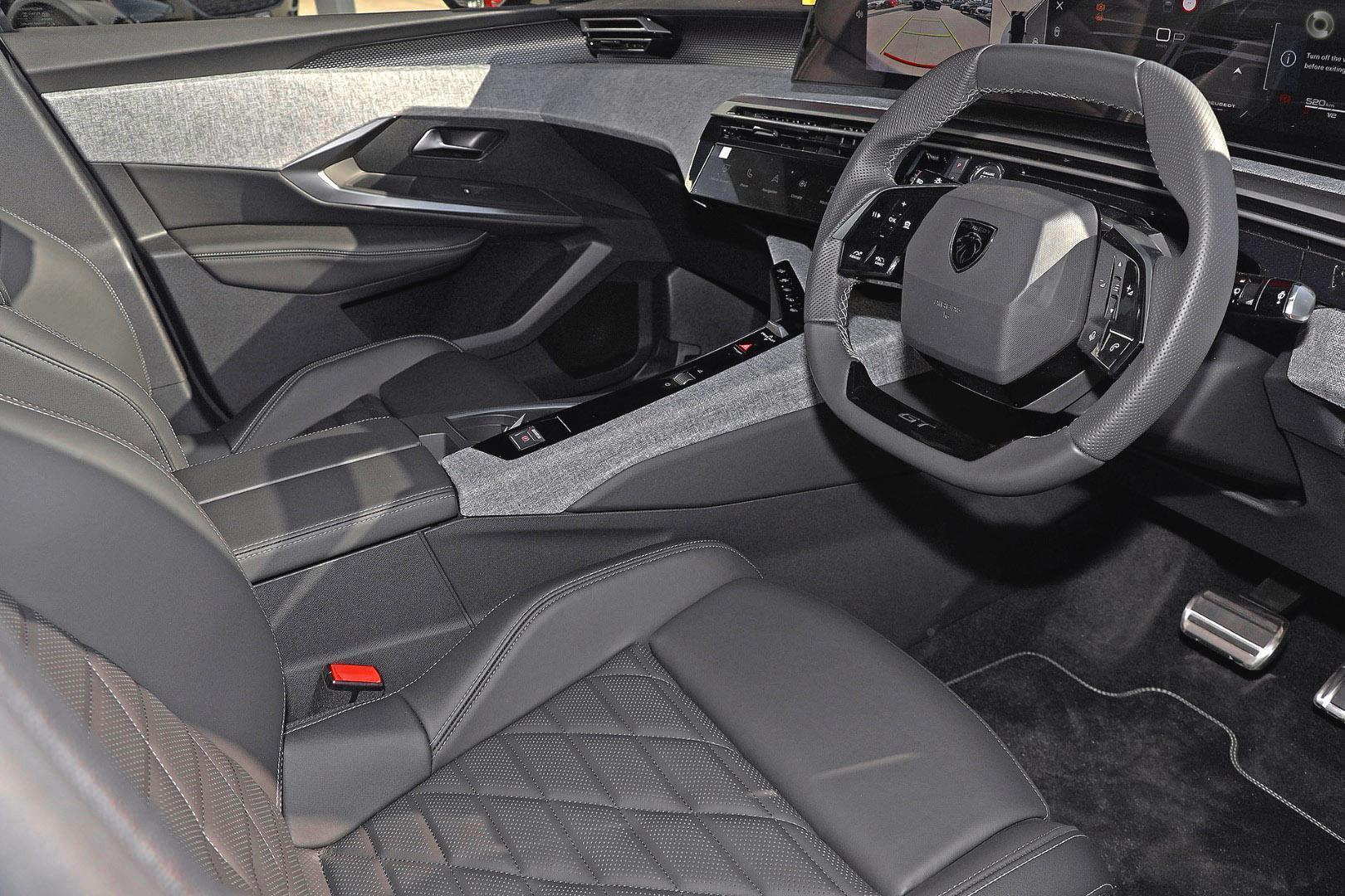 2025 Peugeot 3008 GT Premium Hybrid — photo 6