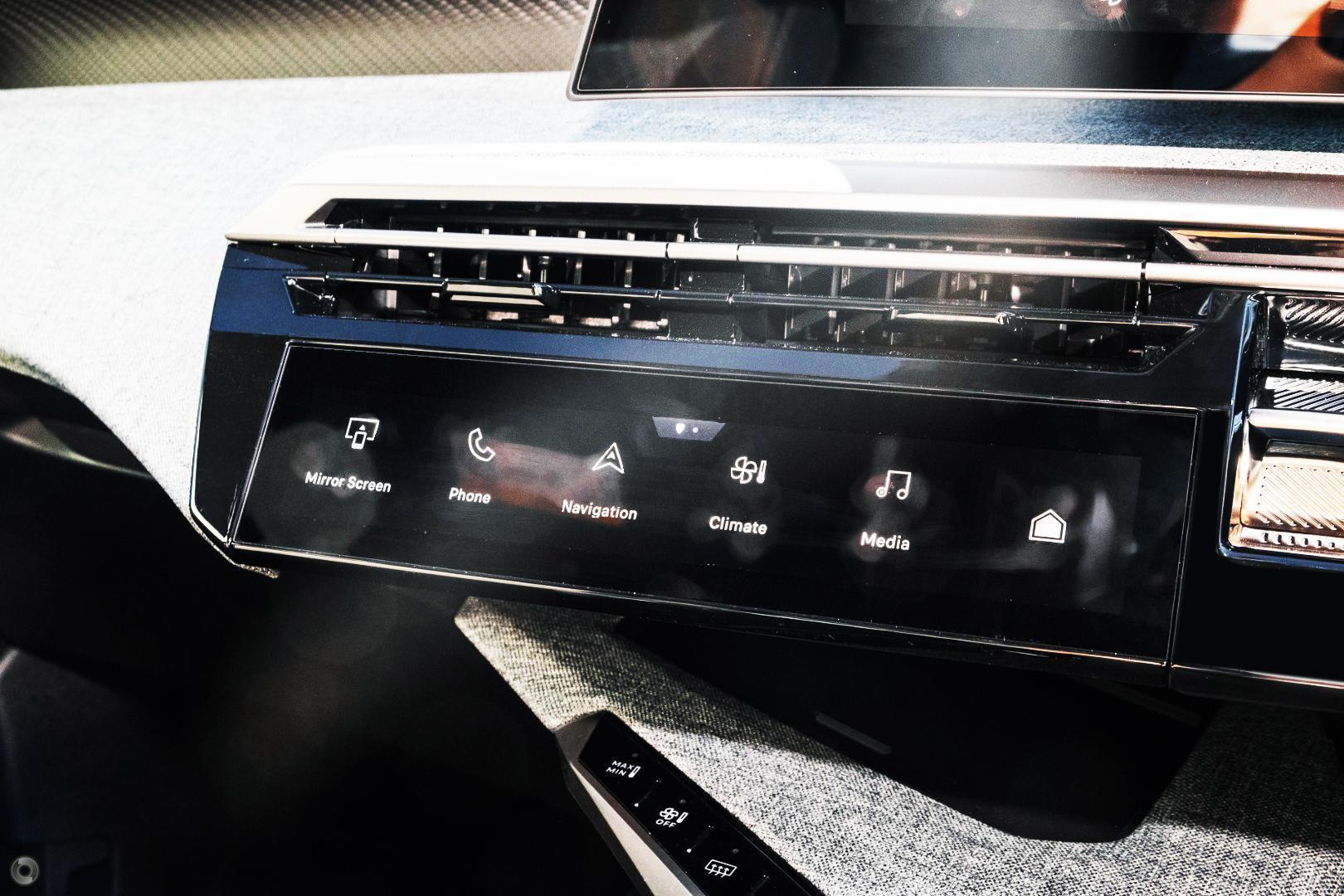 2025 Peugeot 3008 Allure Hybrid — photo 11
