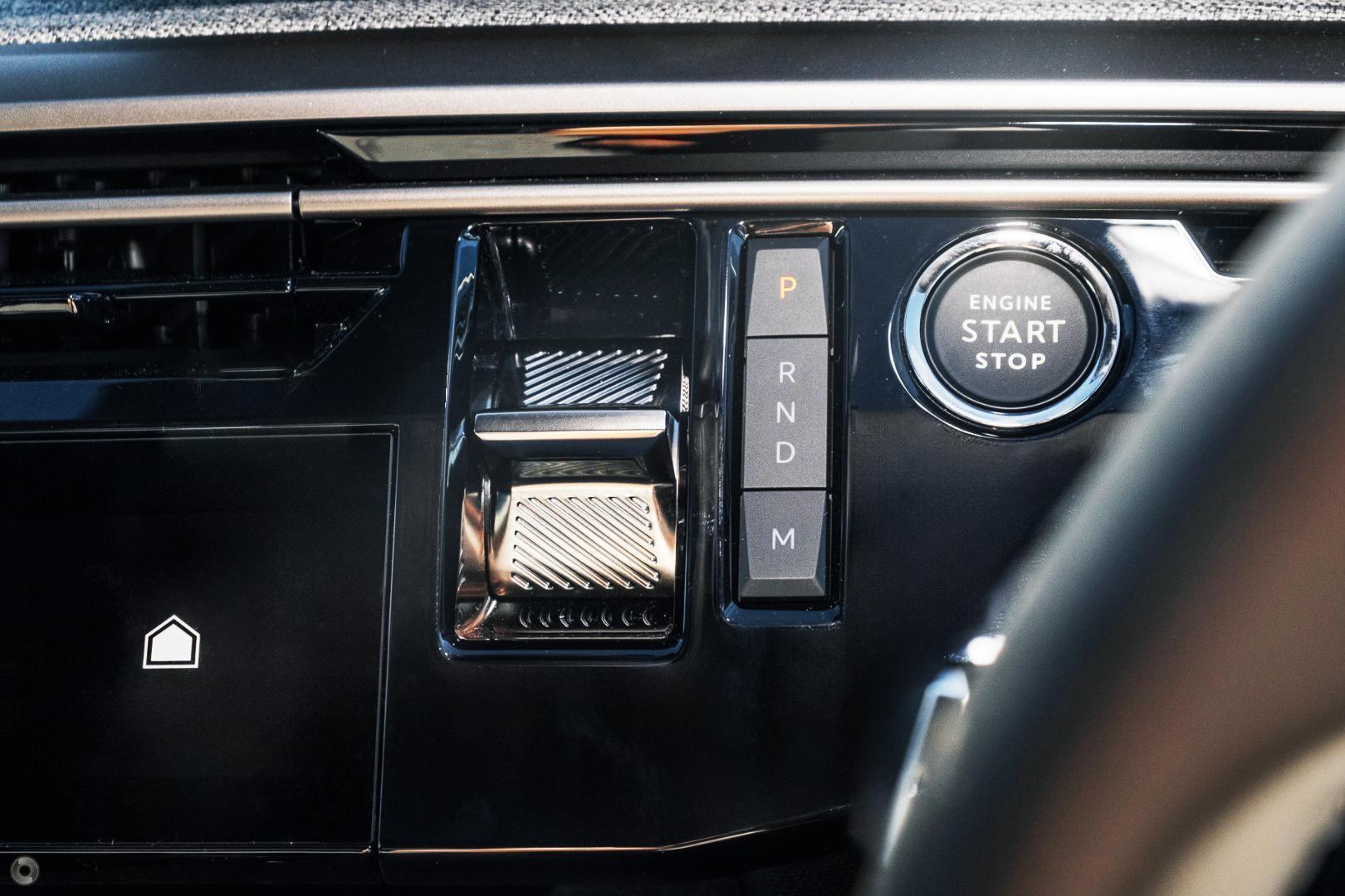 2025 Peugeot 3008 Allure Hybrid — photo 12