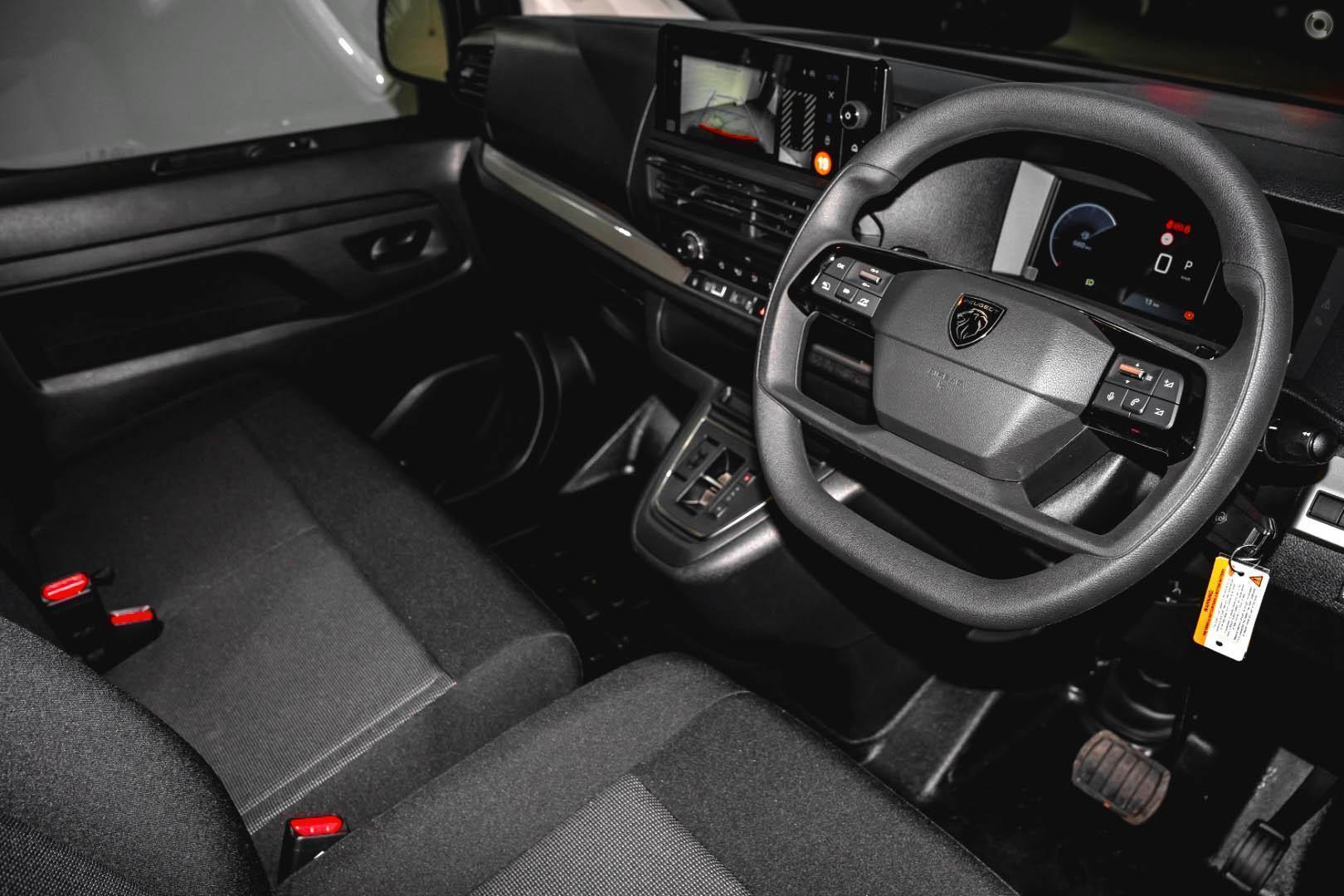 2025 Peugeot Expert Pro — photo 5