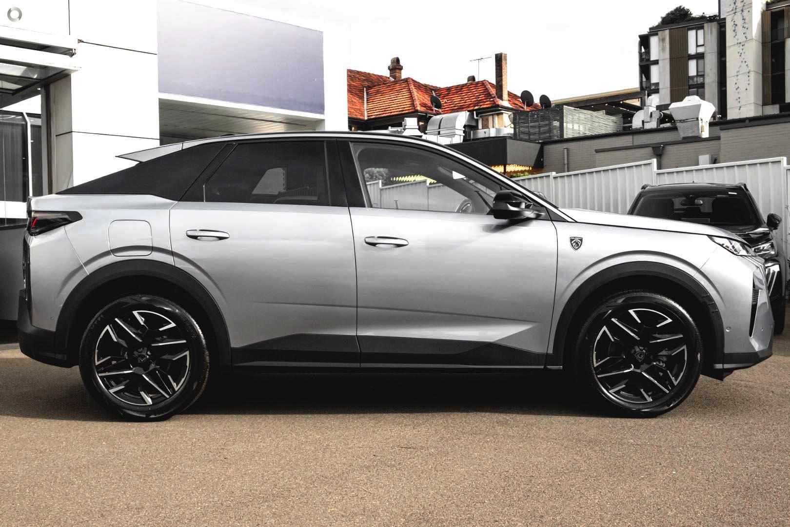 2025 Peugeot 3008 GT Premium Hybrid — photo 6