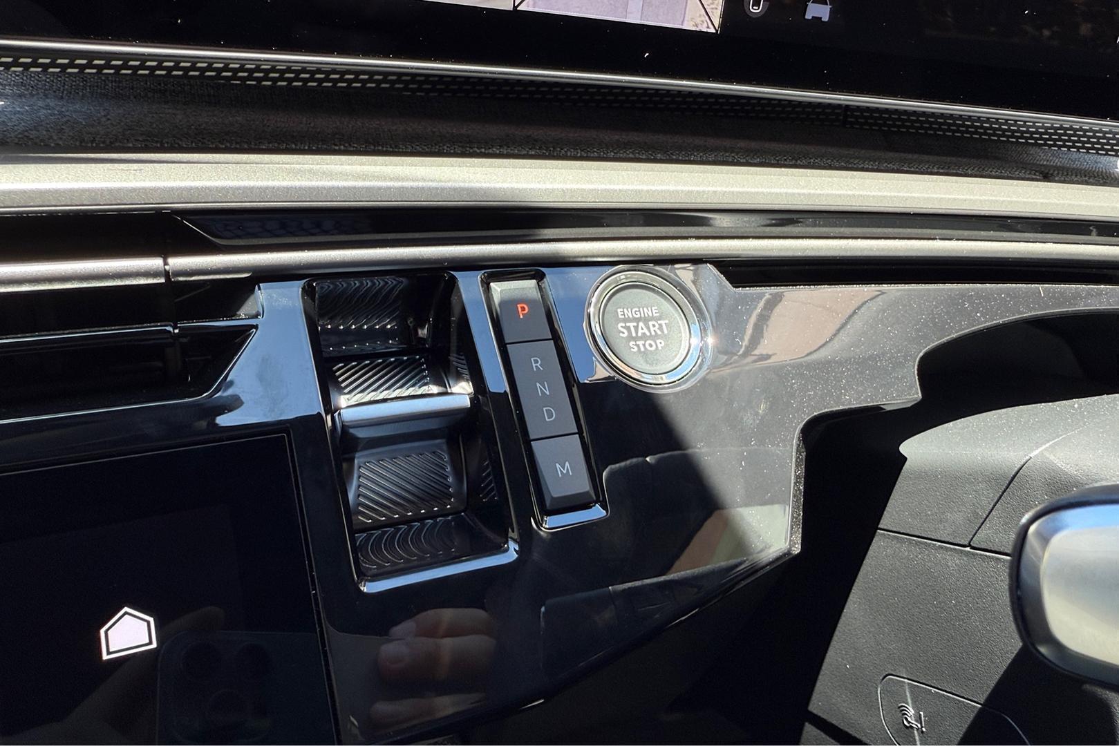 2025 Peugeot 5008 GT Premium Hybrid — photo 22