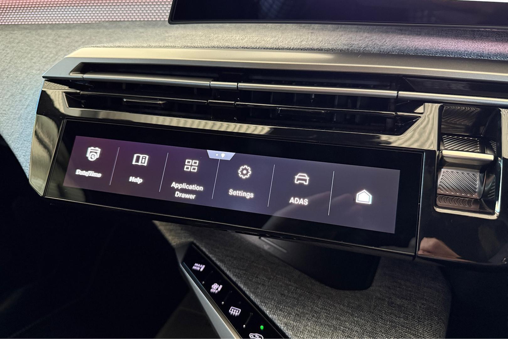 2025 Peugeot 5008 GT Premium Hybrid — photo 24