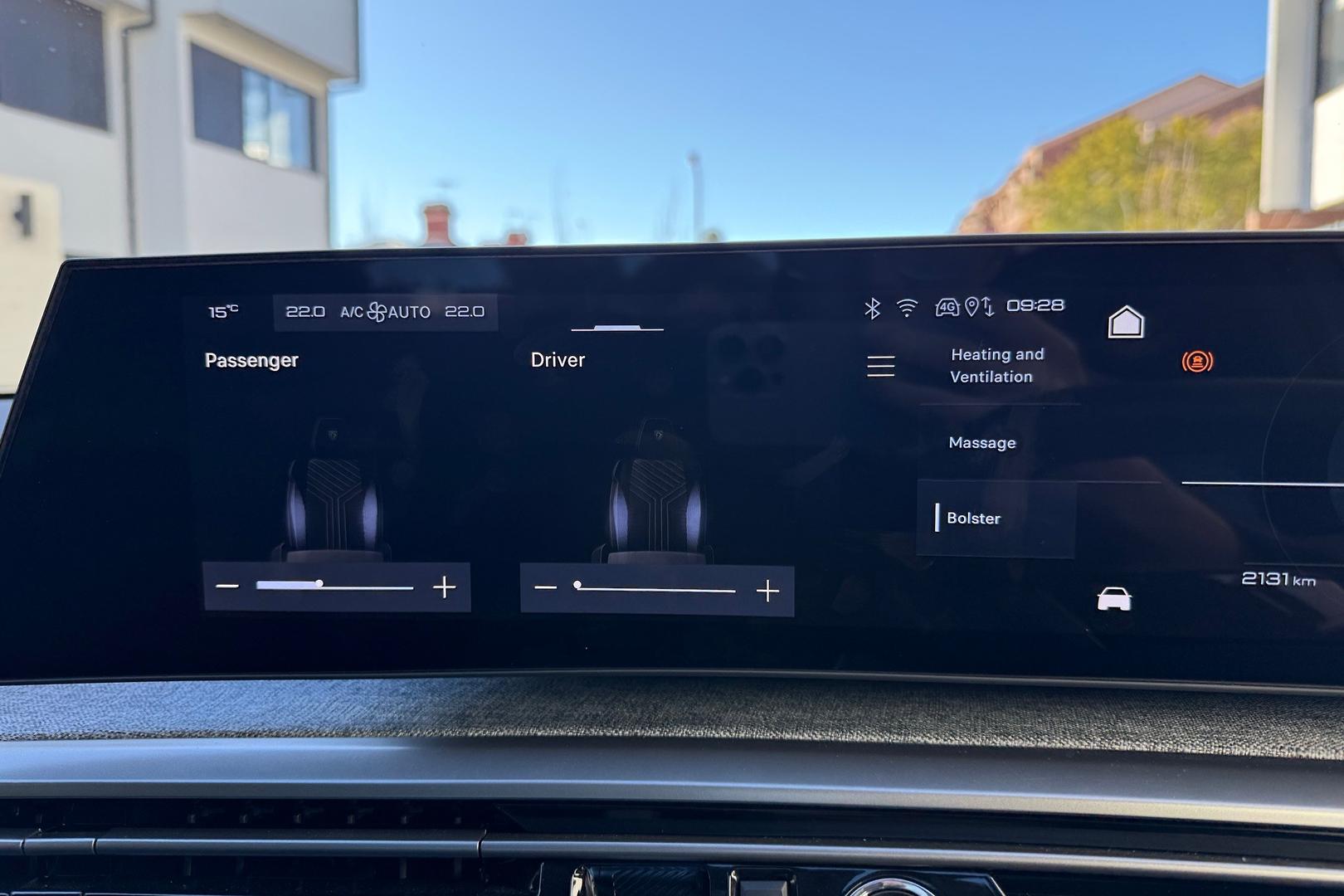 2025 Peugeot 3008 GT Premium Hybrid — photo 18