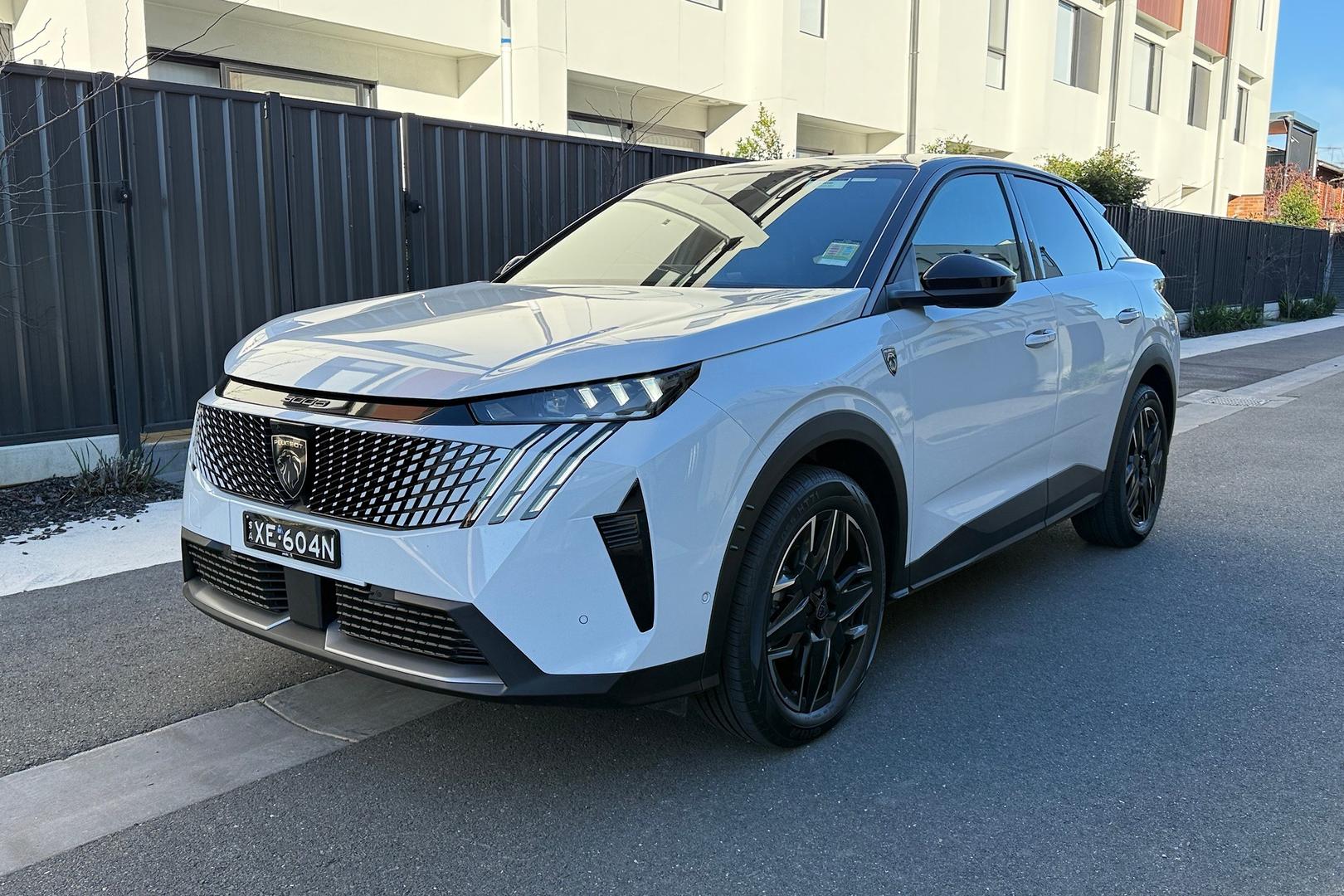 2025 Peugeot 3008 GT Premium Hybrid — photo 5