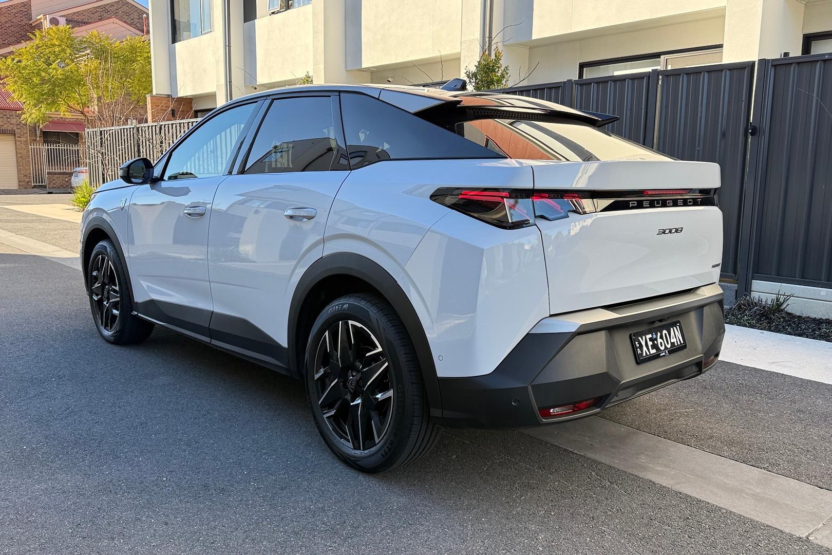 2025 Peugeot 3008 GT Premium Hybrid — photo 6