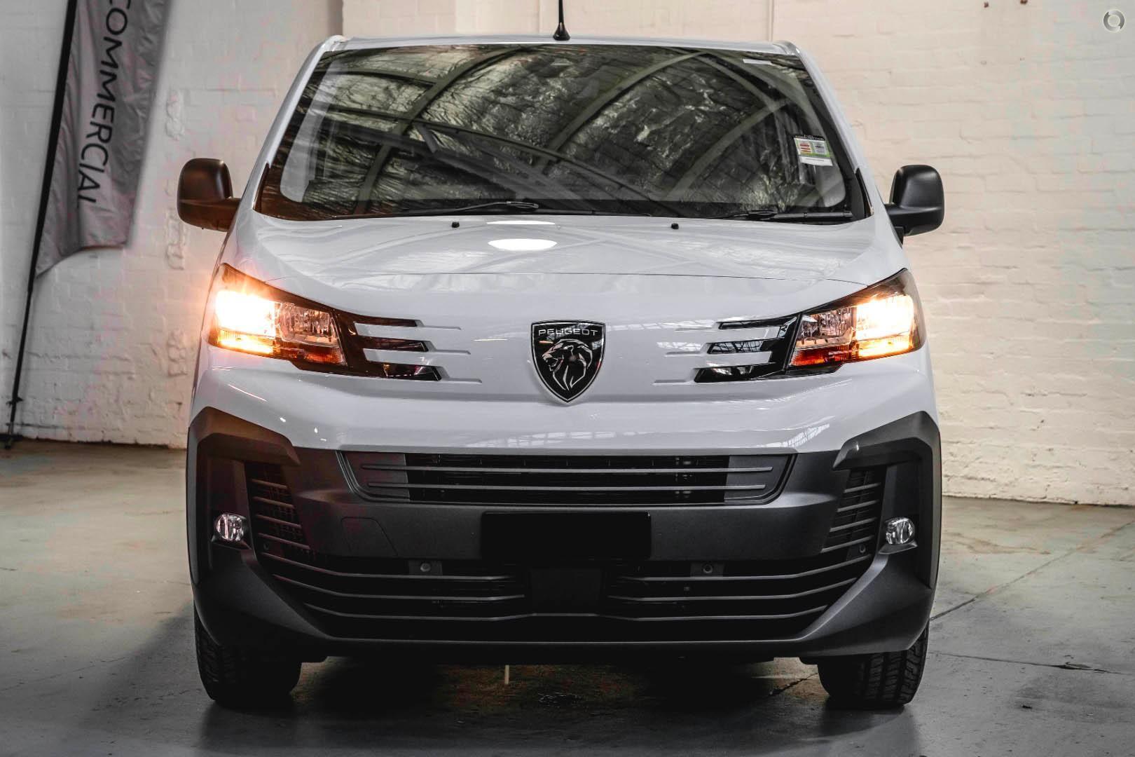 2025 Peugeot Expert Pro — photo 2