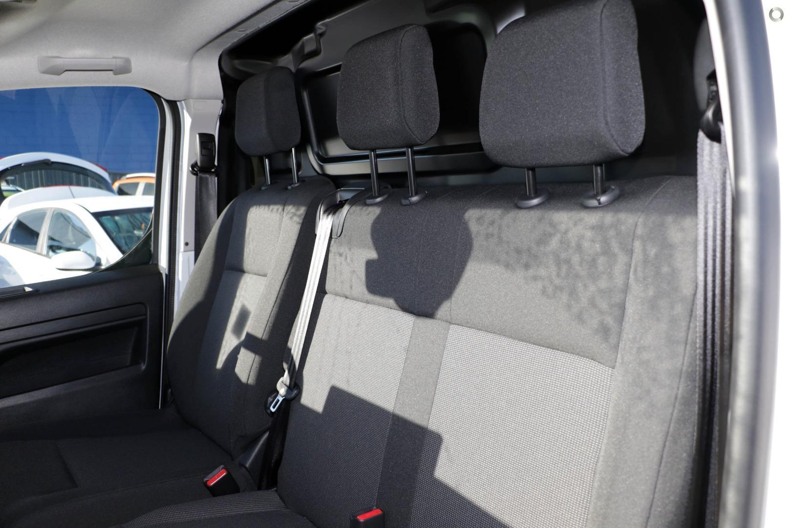 2025 Peugeot Expert Pro — photo 7