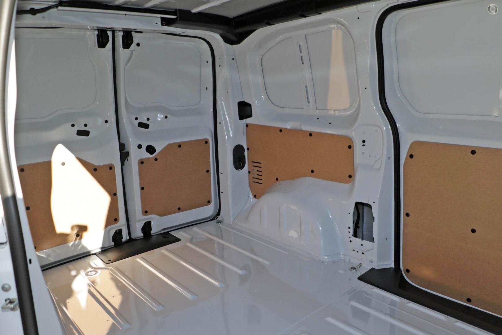 2025 Peugeot Expert Pro — photo 8