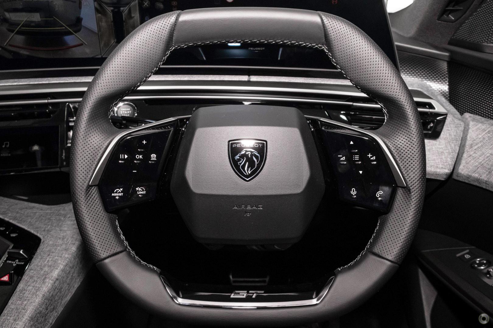 2025 Peugeot 5008 GT Premium Hybrid — photo 14