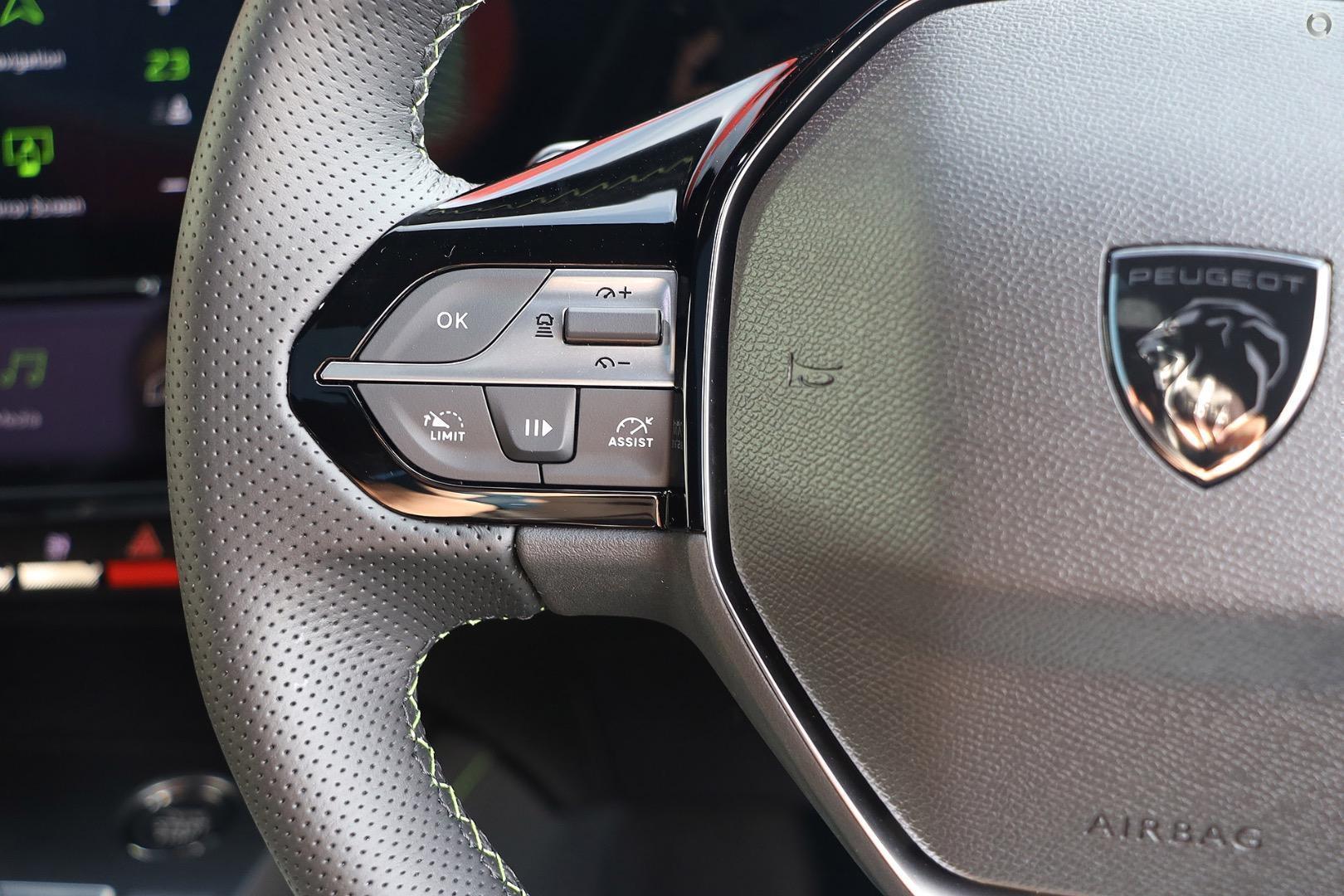 2025 Peugeot 308 GT Hybrid — photo 4