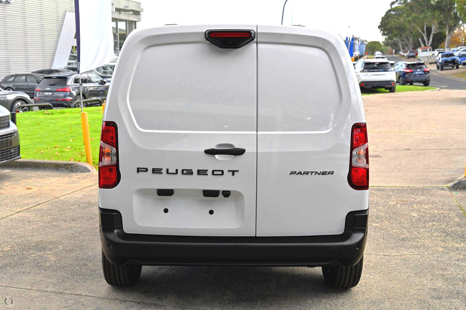 2026 Peugeot Partner Pro — photo 3