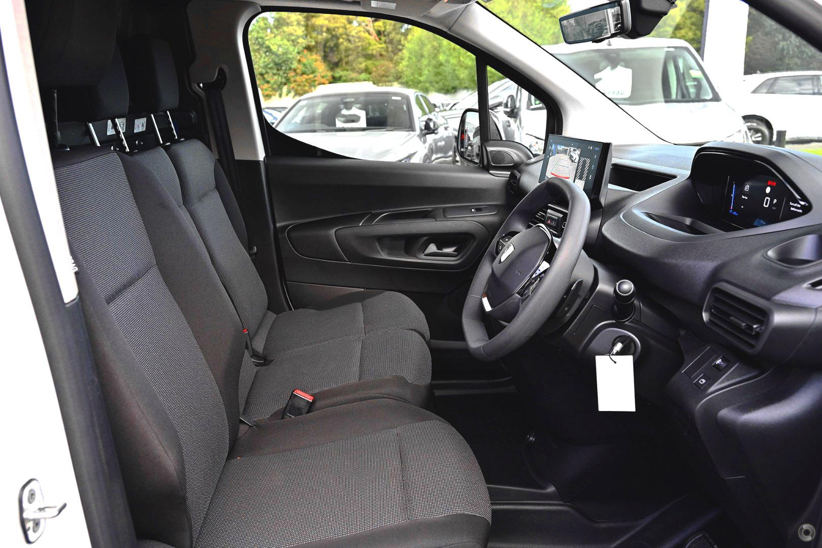 2026 Peugeot Partner Pro — photo 6