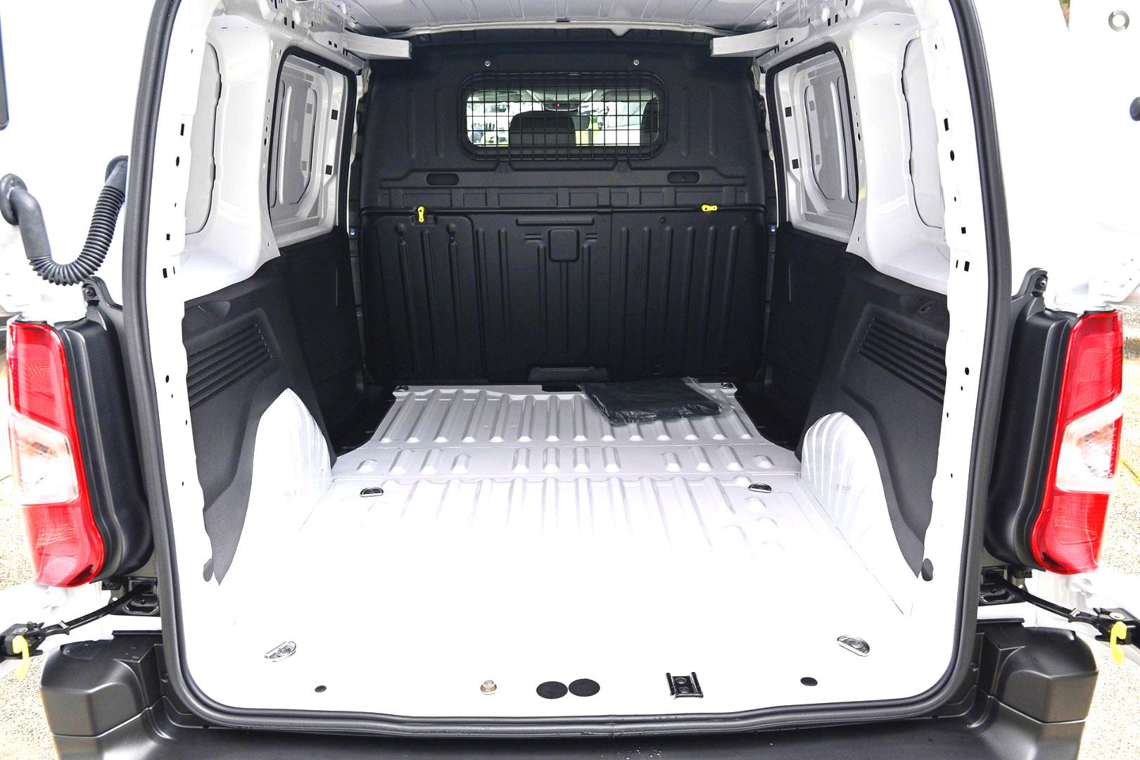 2026 Peugeot Partner Pro — photo 7