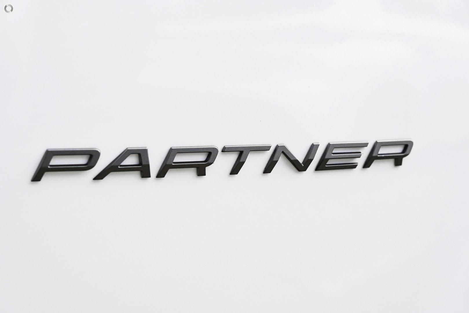 2026 Peugeot Partner Pro — photo 9
