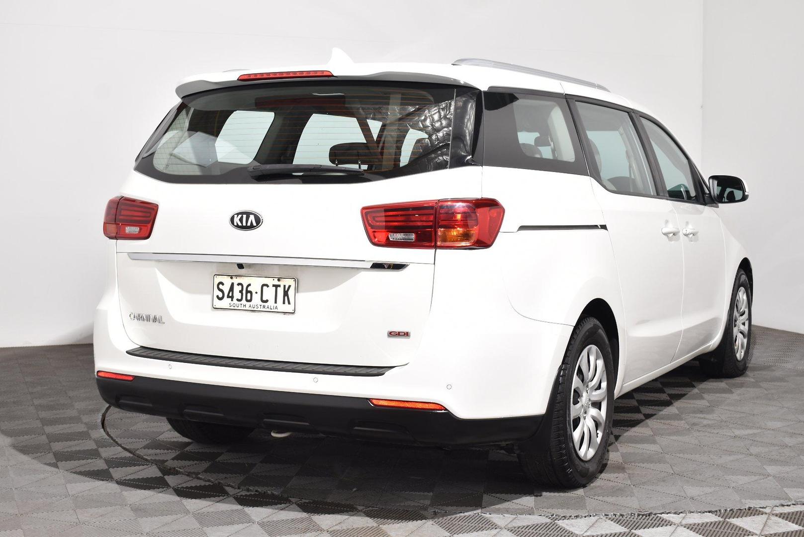 2019 Kia Carnival S — photo 14