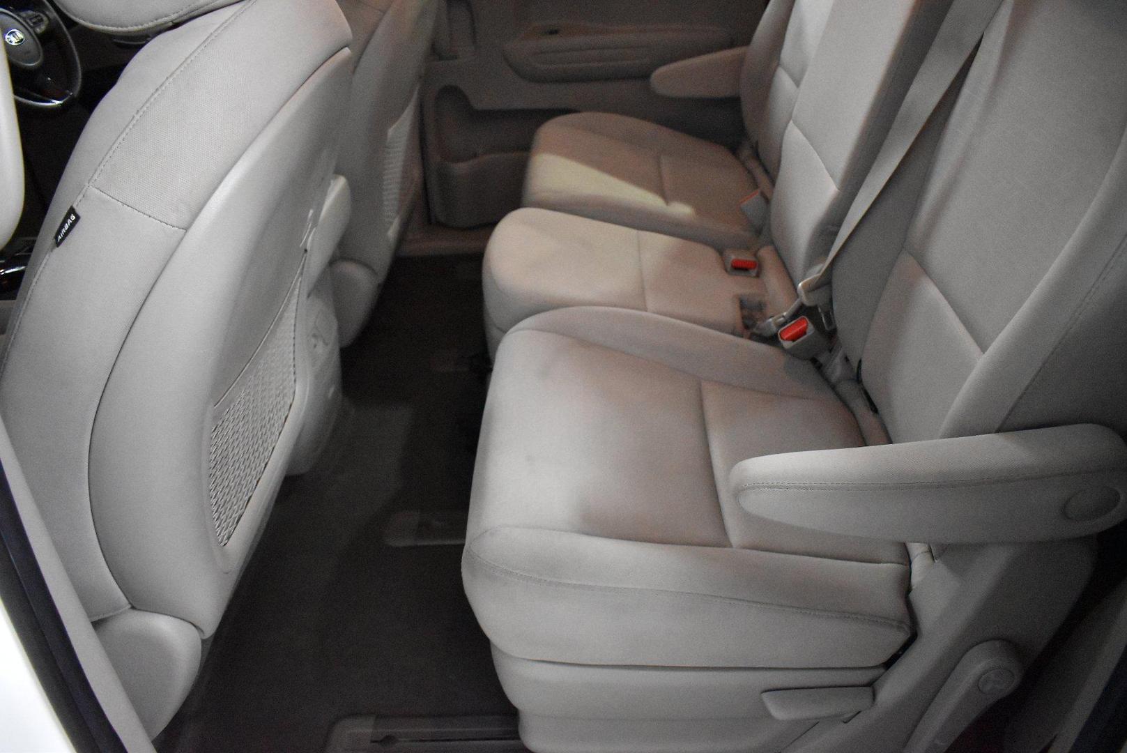 2019 Kia Carnival S — photo 8