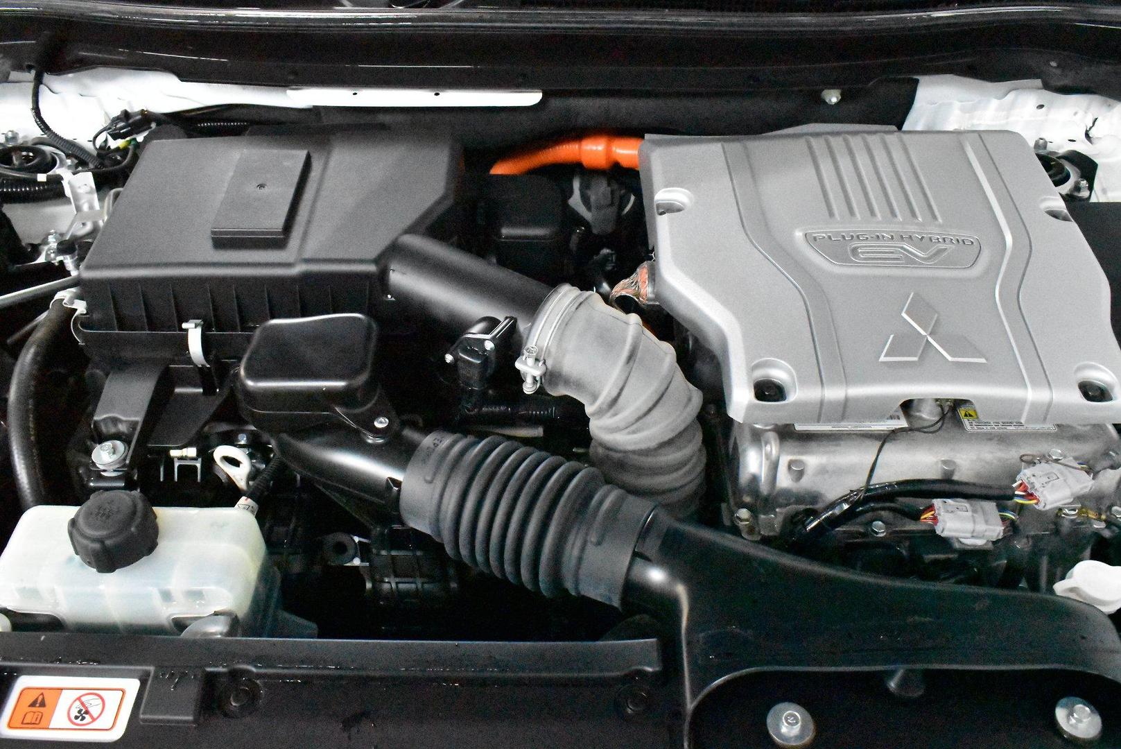 2023 Mitsubishi Eclipse Cross PHEV ES — photo 17