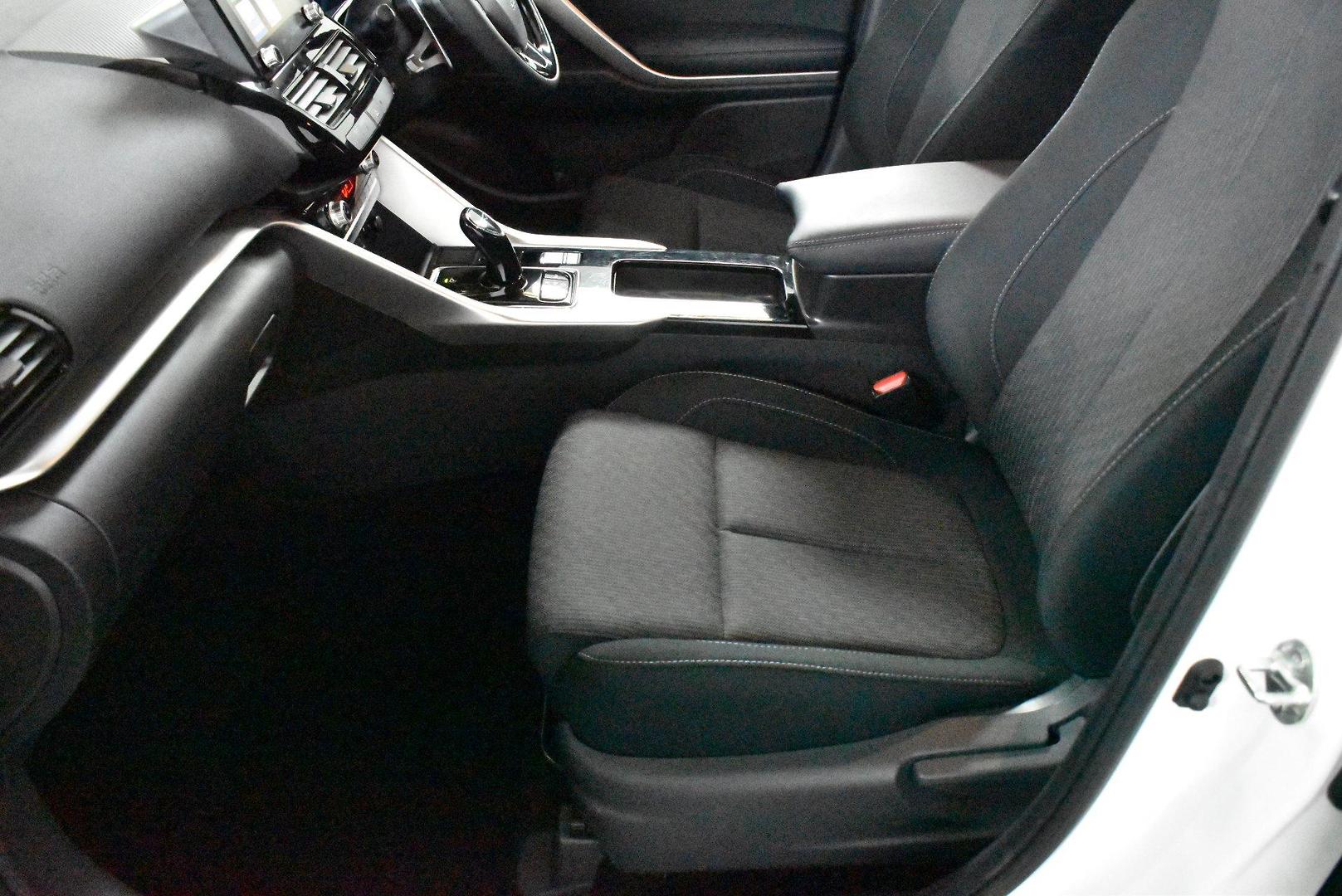 2023 Mitsubishi Eclipse Cross PHEV ES — photo 7