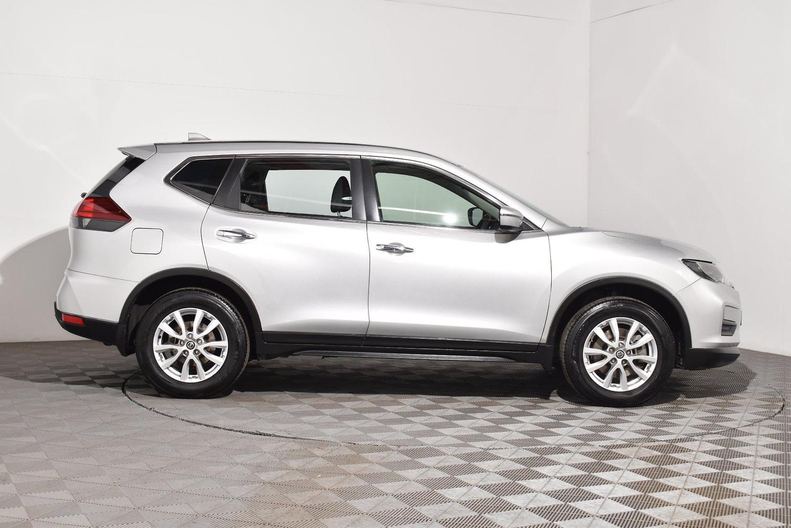 2021 Nissan X-TRAIL ST — photo 10