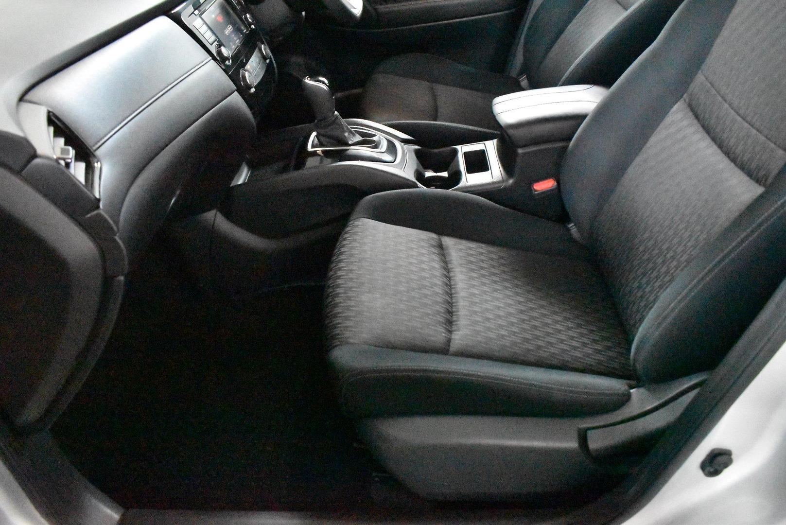 2021 Nissan X-TRAIL ST — photo 7