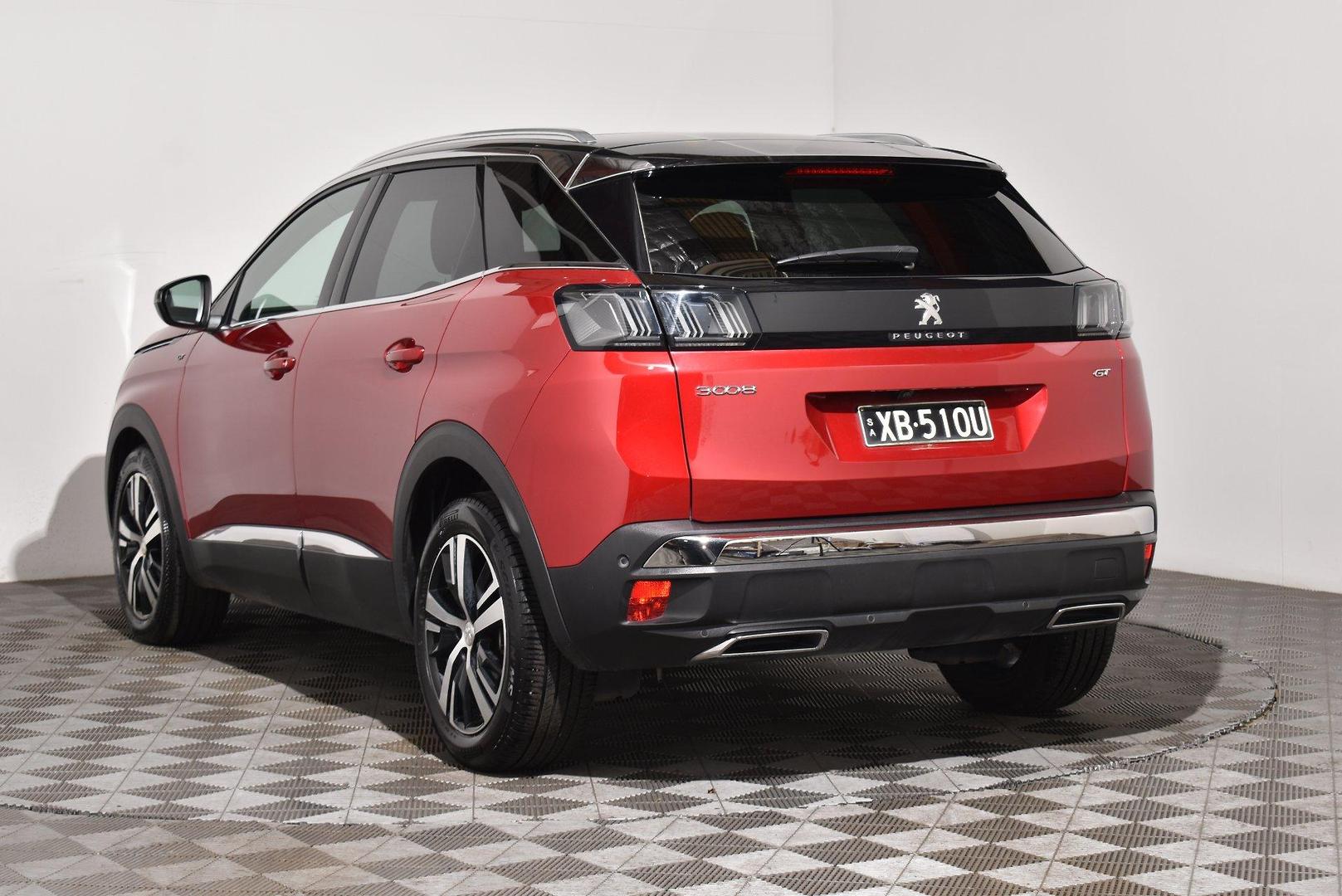 2021 Peugeot 3008 GT — photo 2