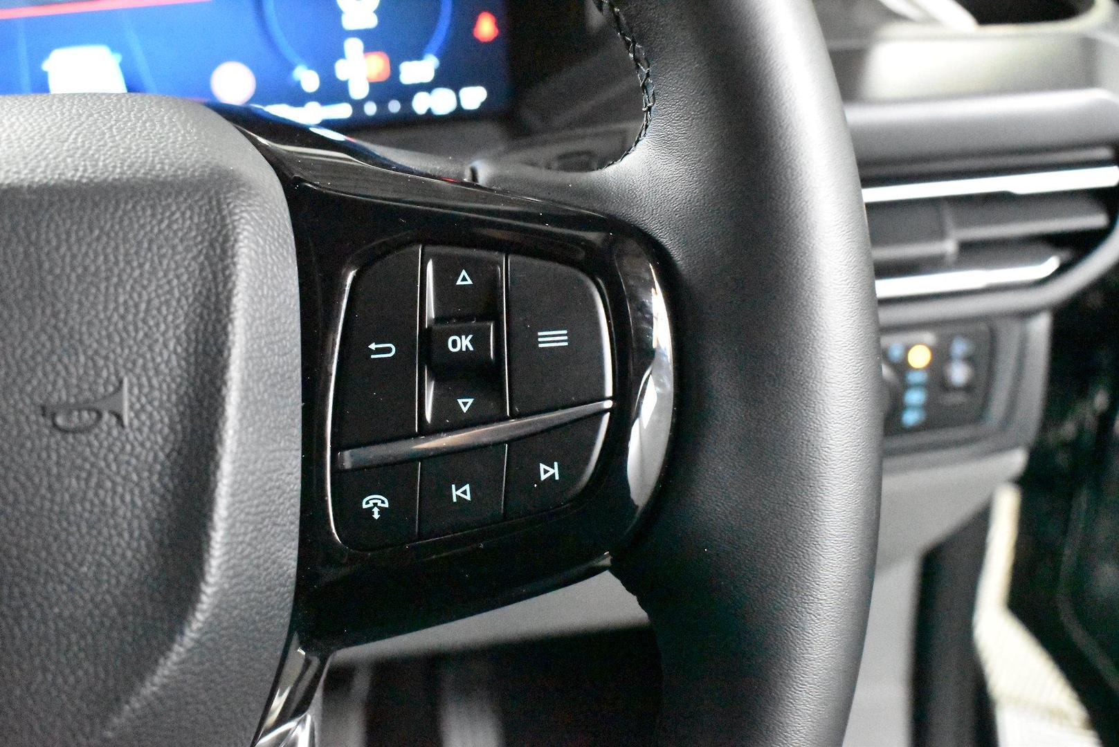 2025 Ford Tourneo Titanium X — photo 21