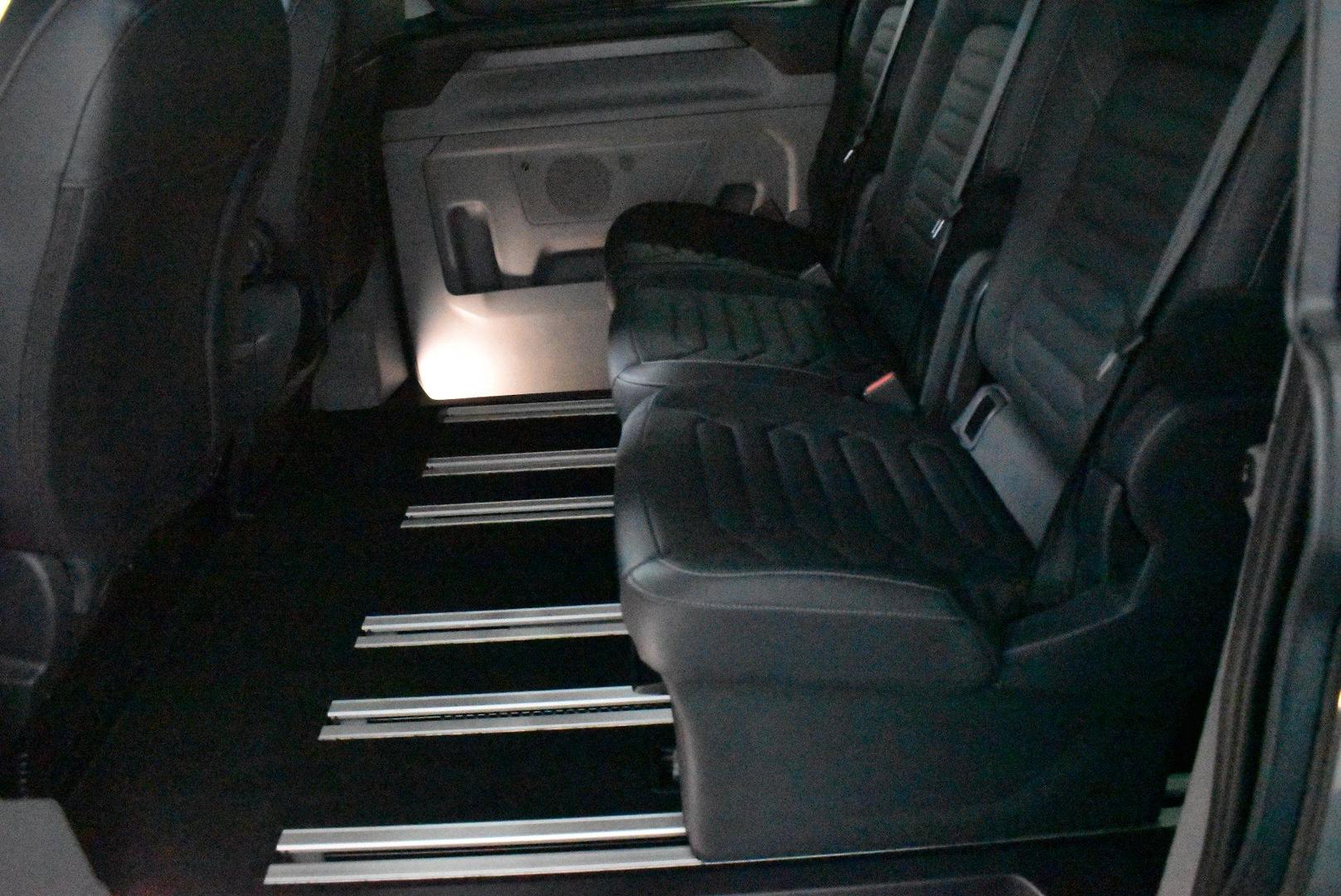 2025 Ford Tourneo Titanium X — photo 8
