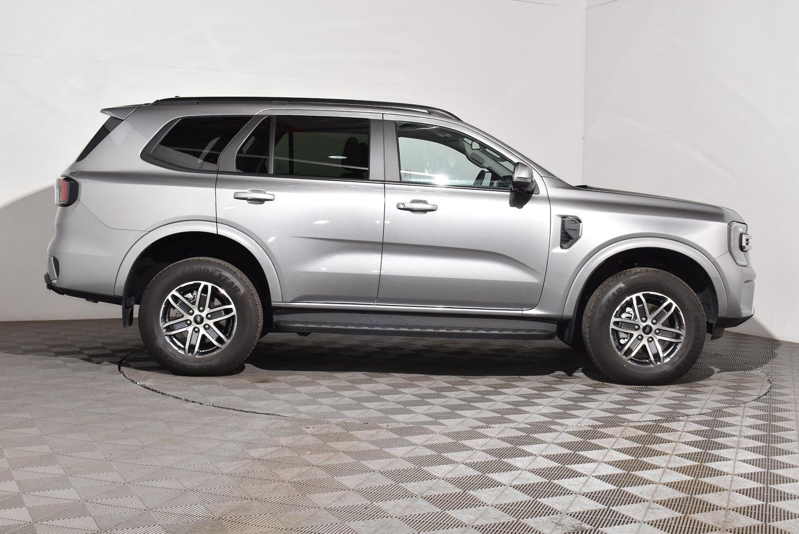 2025 Ford Everest Trend — photo 10