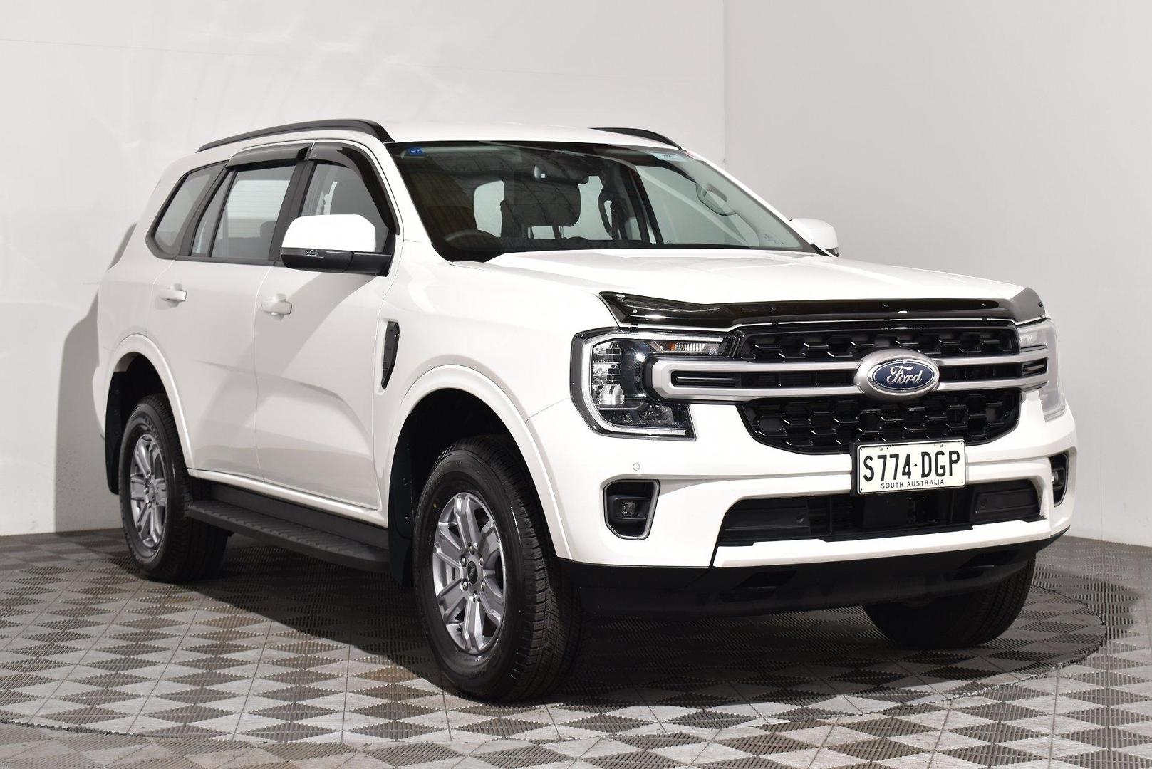 2025 Ford Everest Ambiente — photo 1