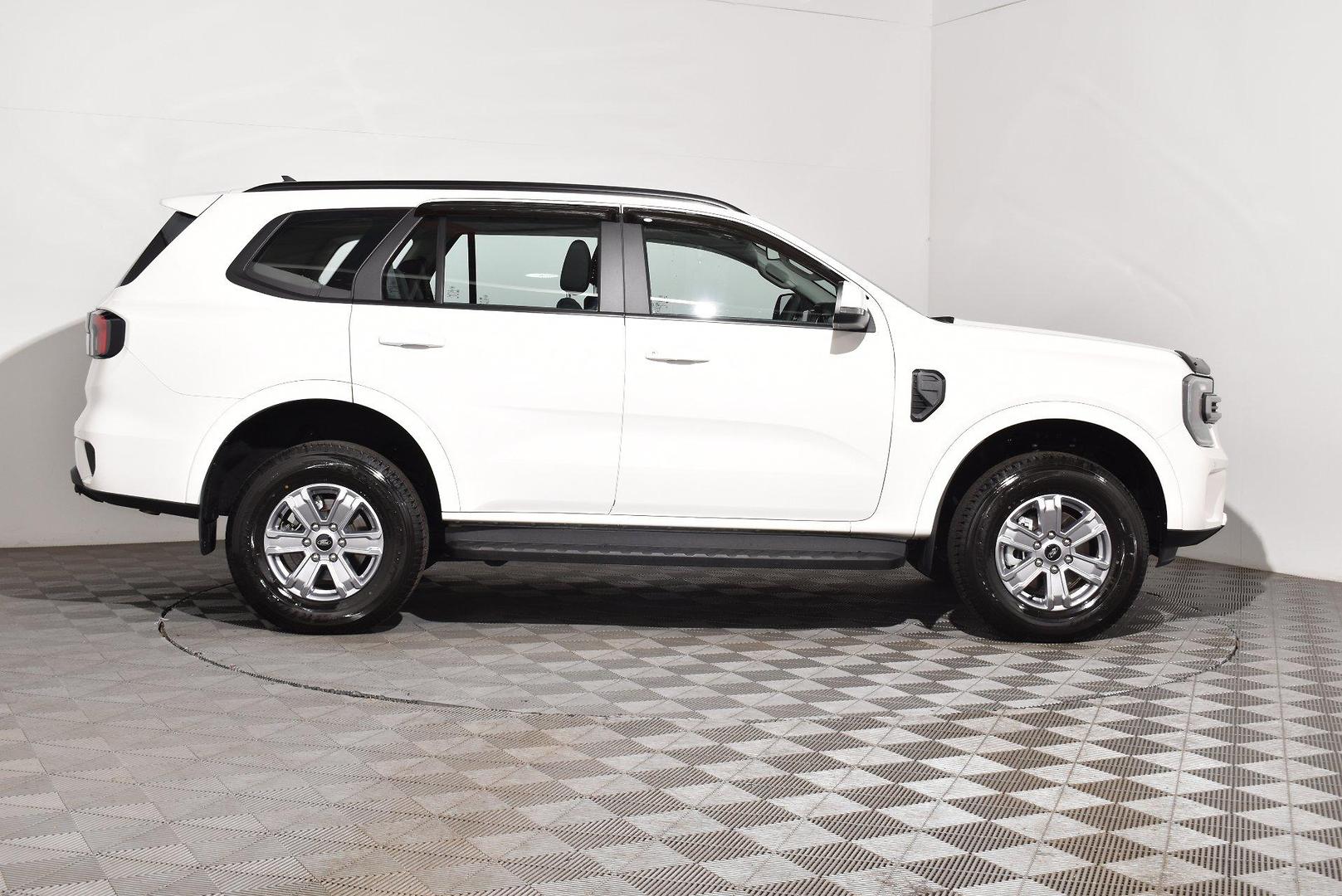 2025 Ford Everest Ambiente — photo 10