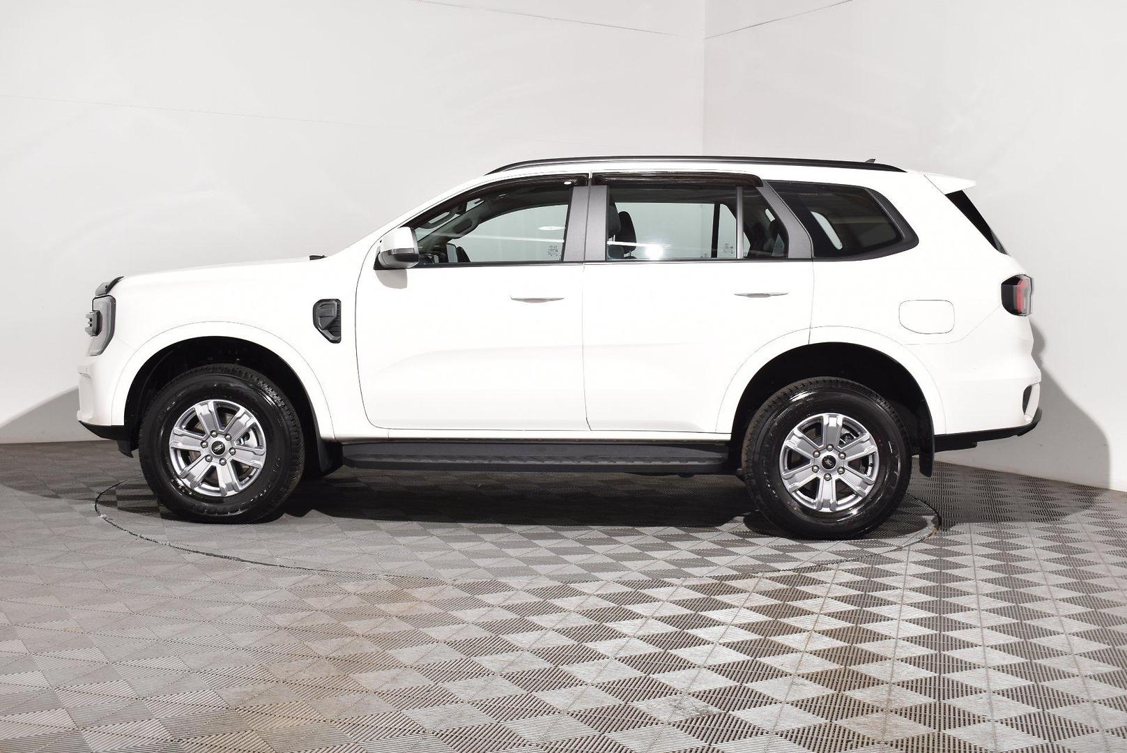 2025 Ford Everest Ambiente — photo 11