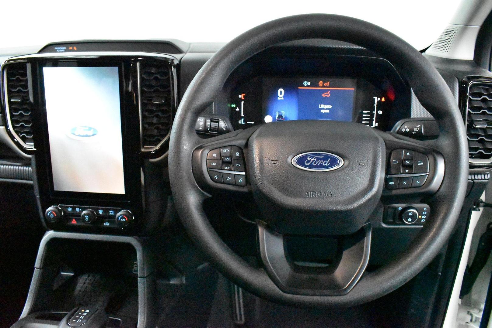 2025 Ford Everest Ambiente — photo 5