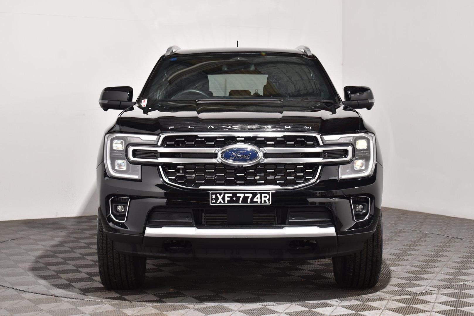 2025 Ford Everest Platinum — photo 3