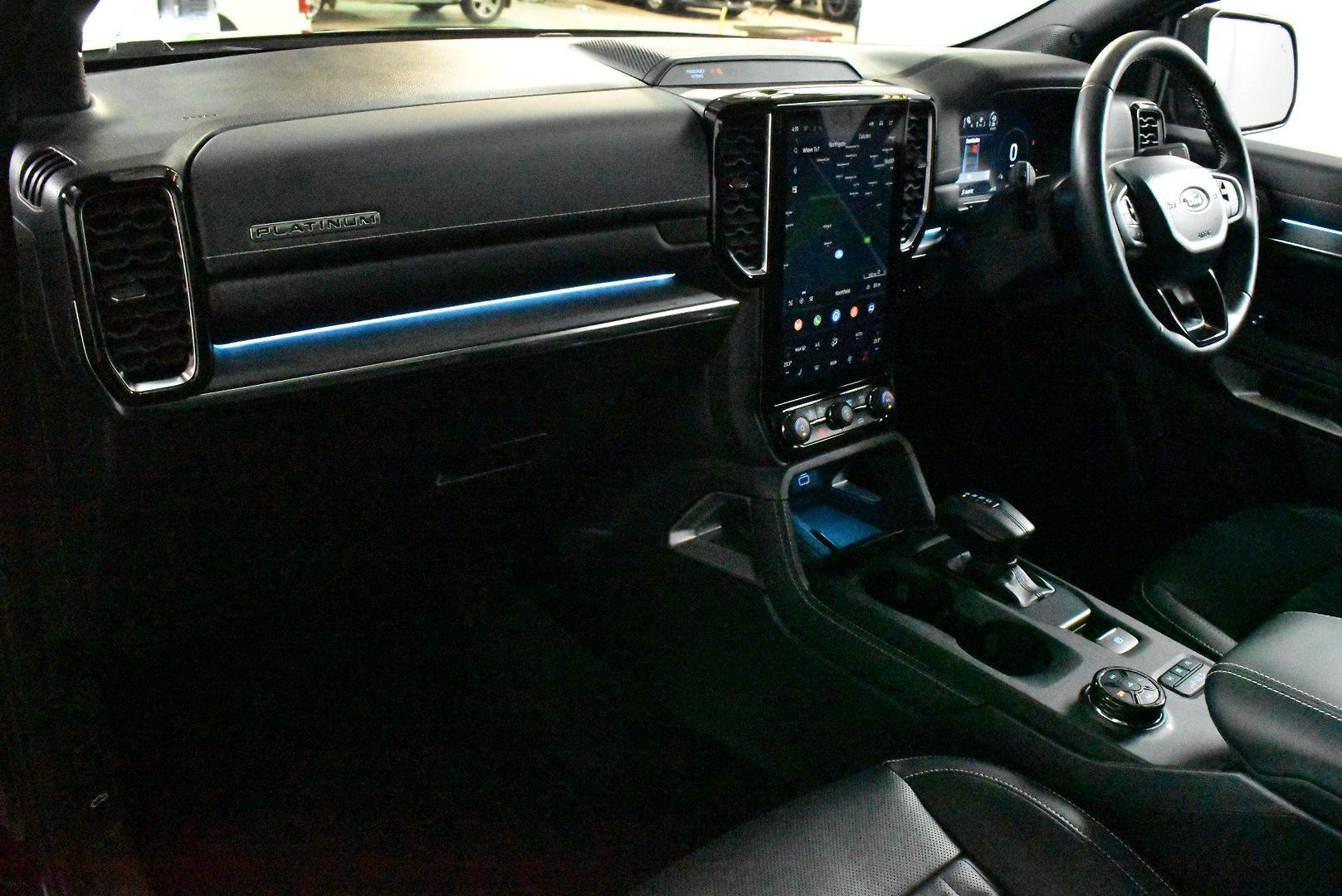 2025 Ford Everest Platinum — photo 6