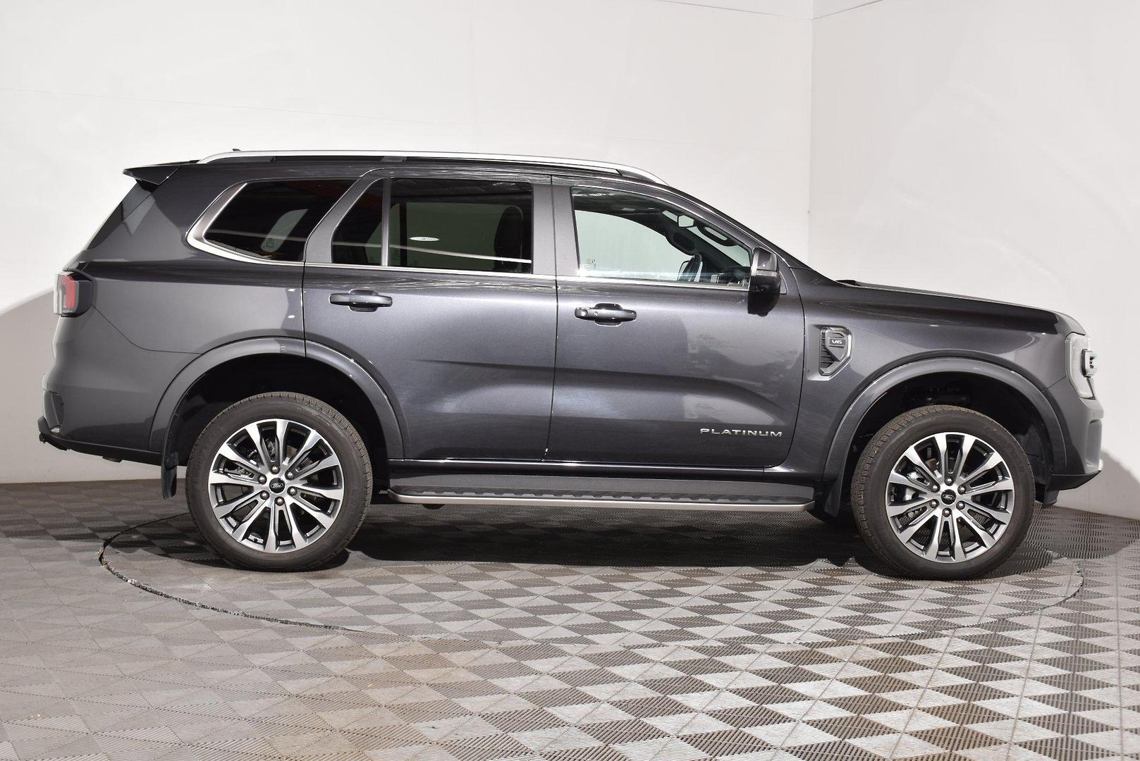 2025 Ford Everest Platinum — photo 10