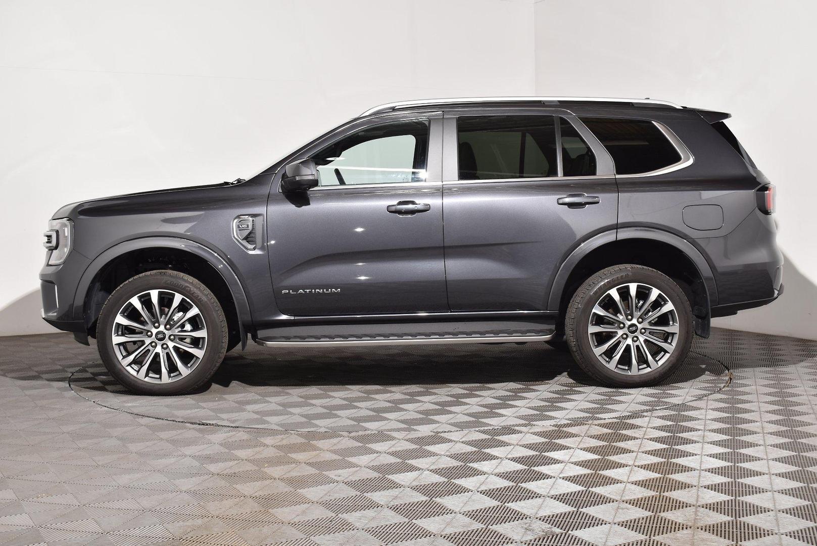 2025 Ford Everest Platinum — photo 11