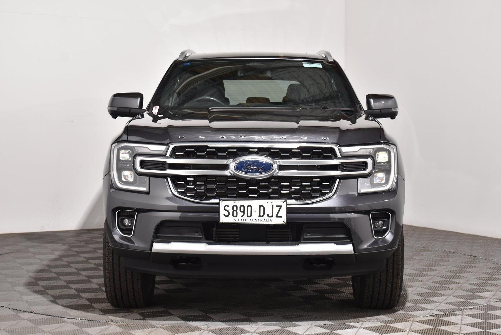 2025 Ford Everest Platinum — photo 3