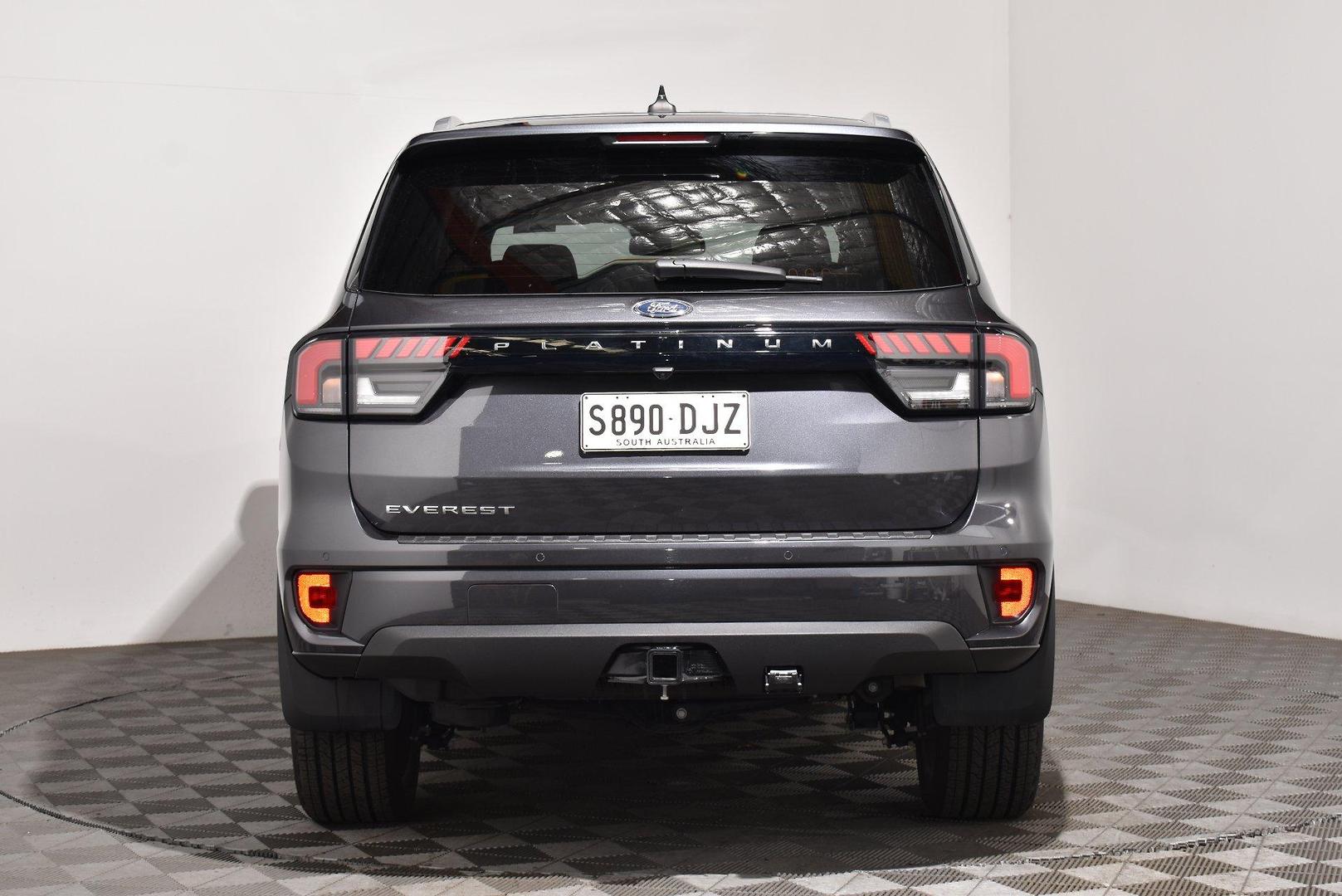 2025 Ford Everest Platinum — photo 4