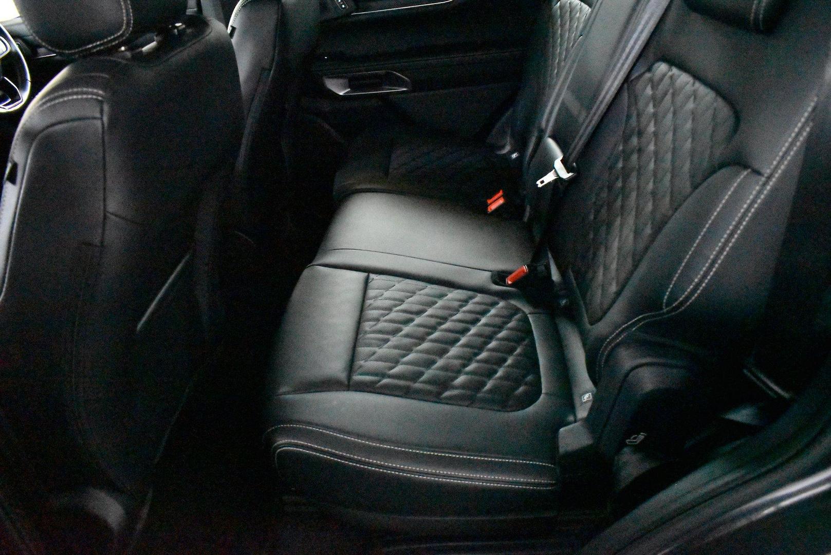 2025 Ford Everest Platinum — photo 7