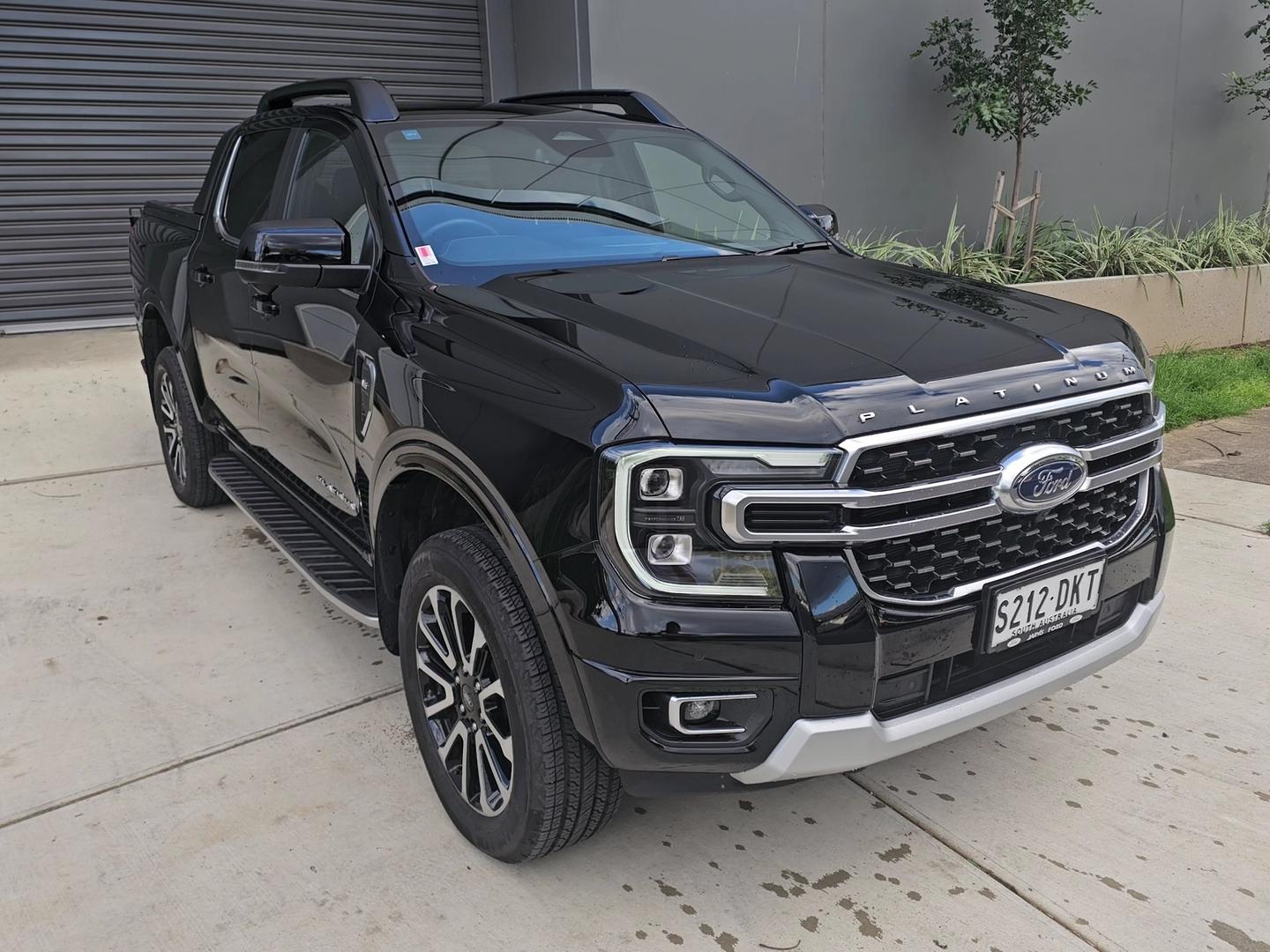 2025 Ford Ranger Platinum — photo 1