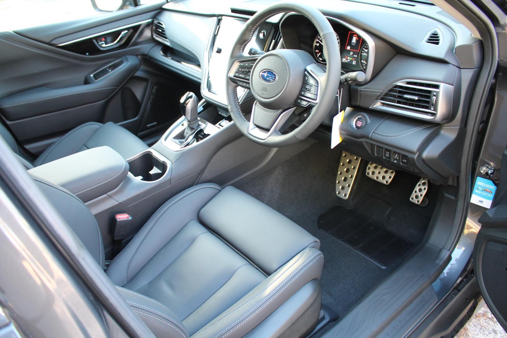 2024 Subaru Outback AWD Touring — photo 10