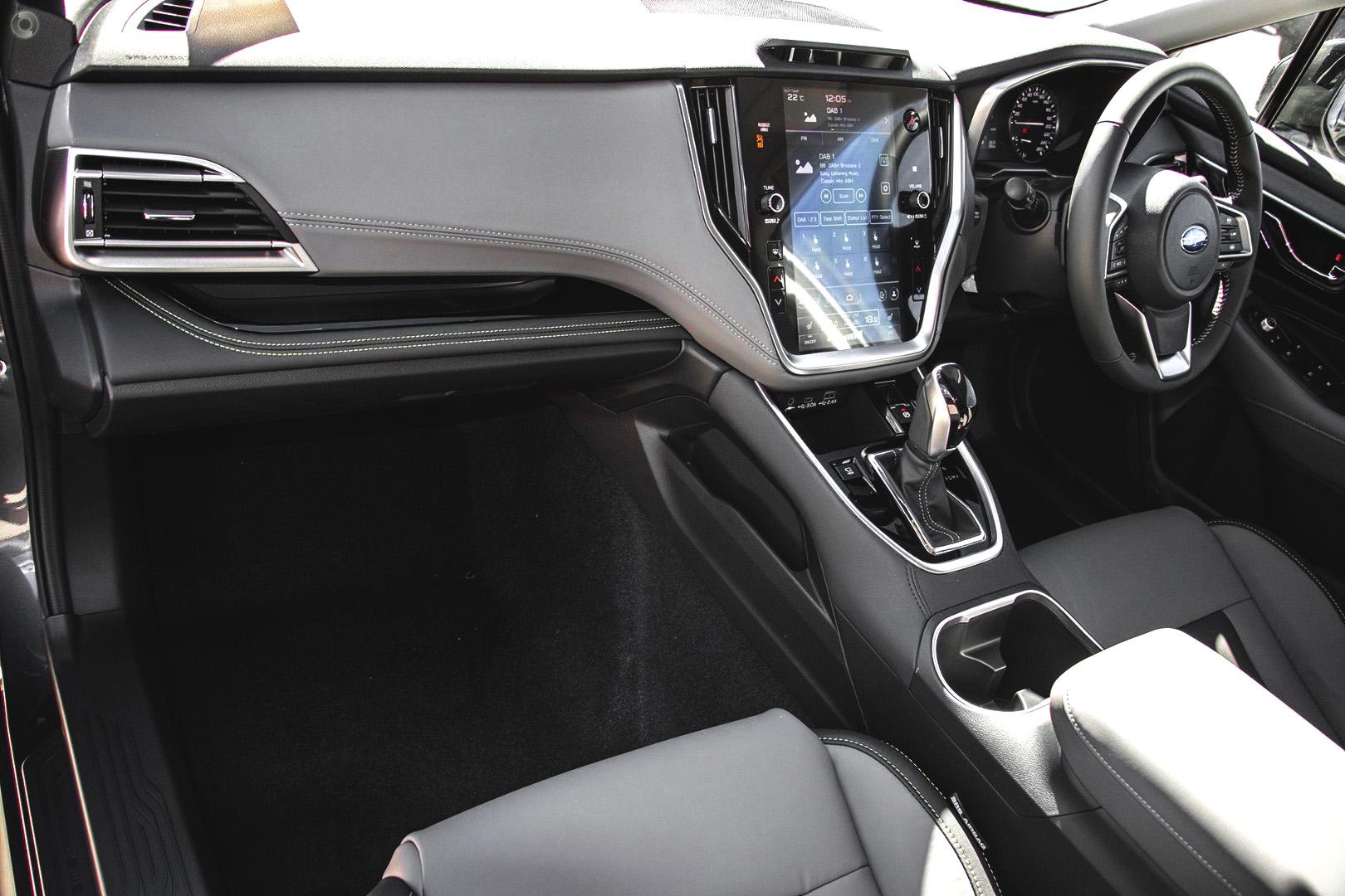 2025 Subaru Outback AWD Sport XT — photo 7