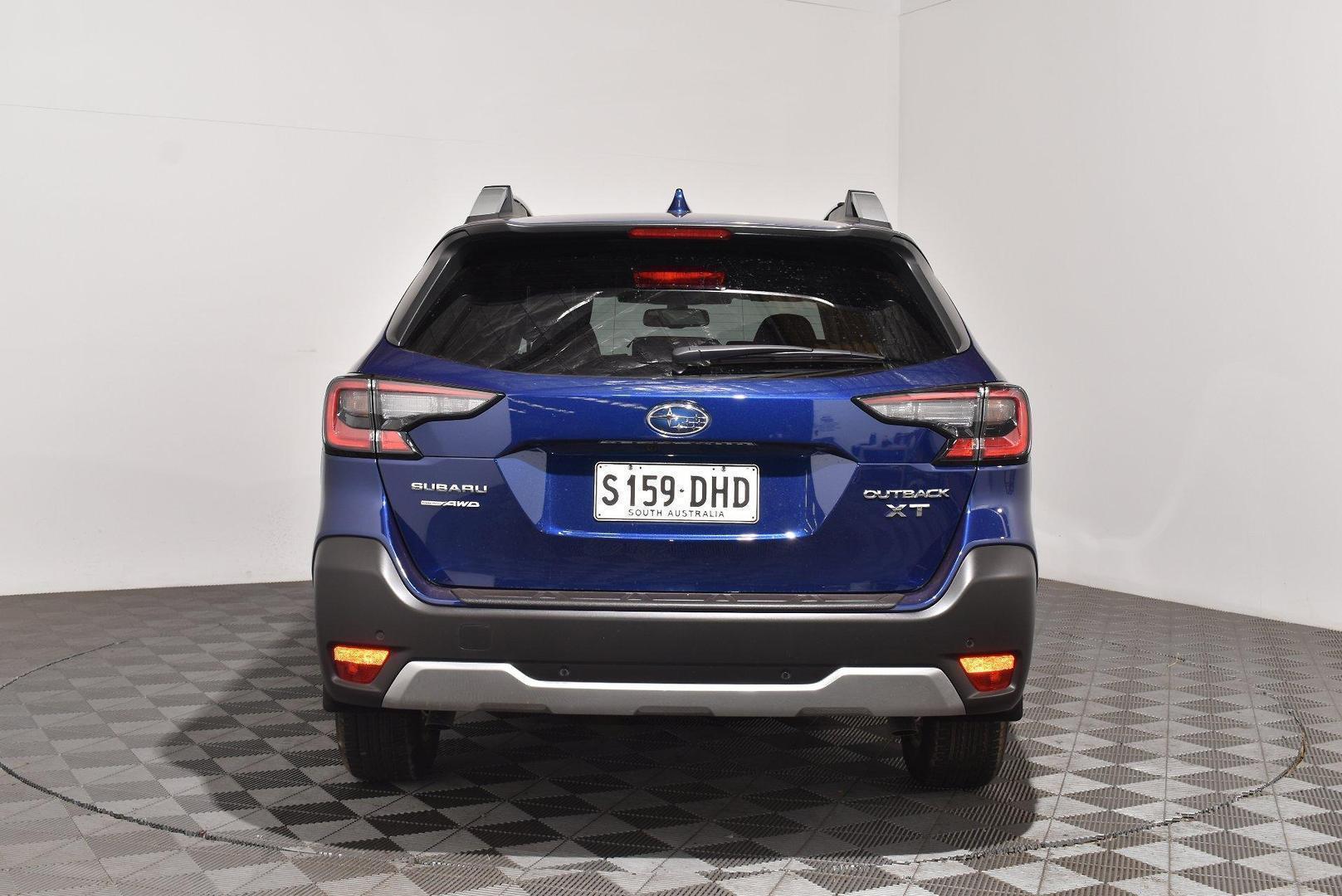 2025 Subaru Outback AWD Touring XT — photo 4