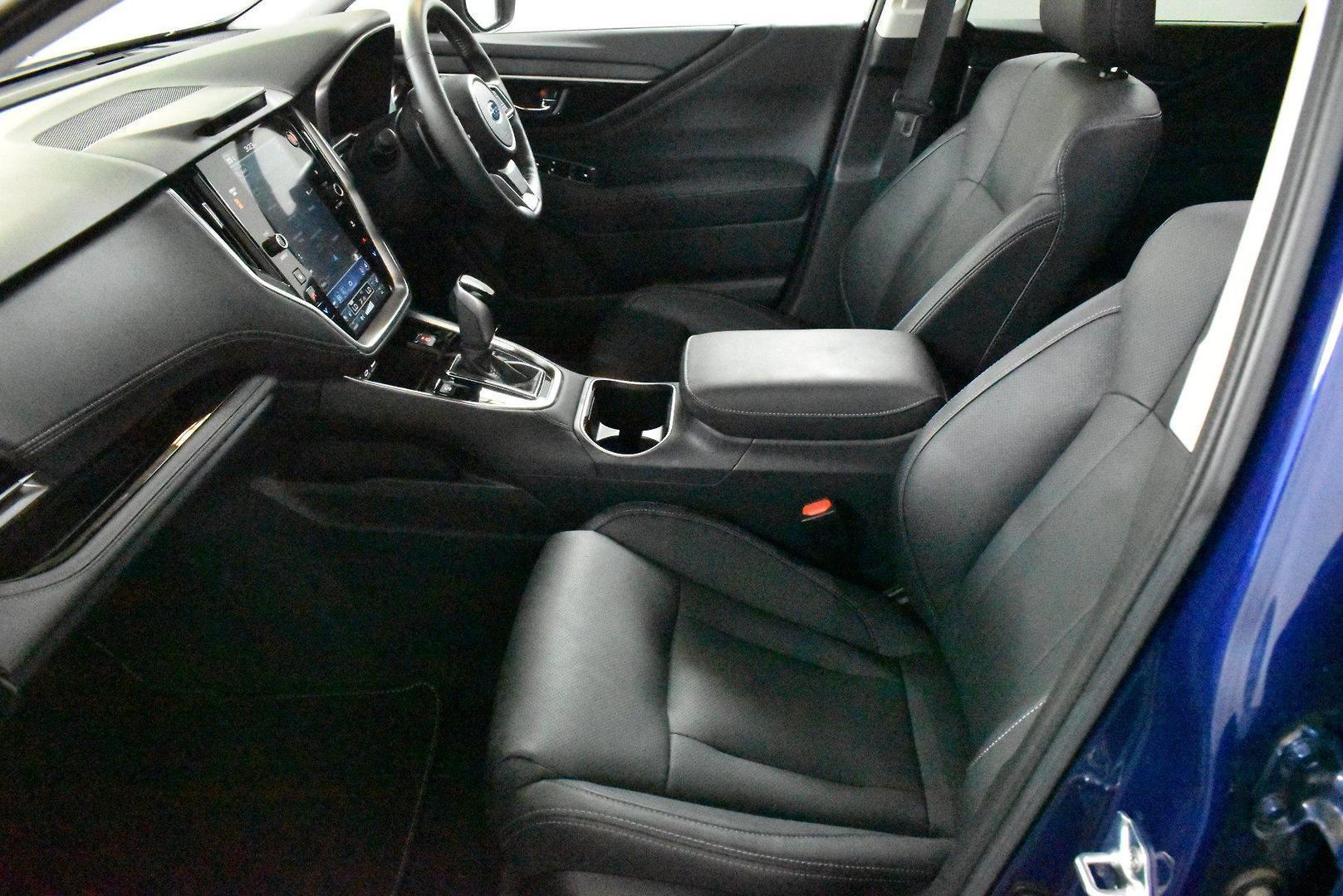 2025 Subaru Outback AWD Touring XT — photo 7