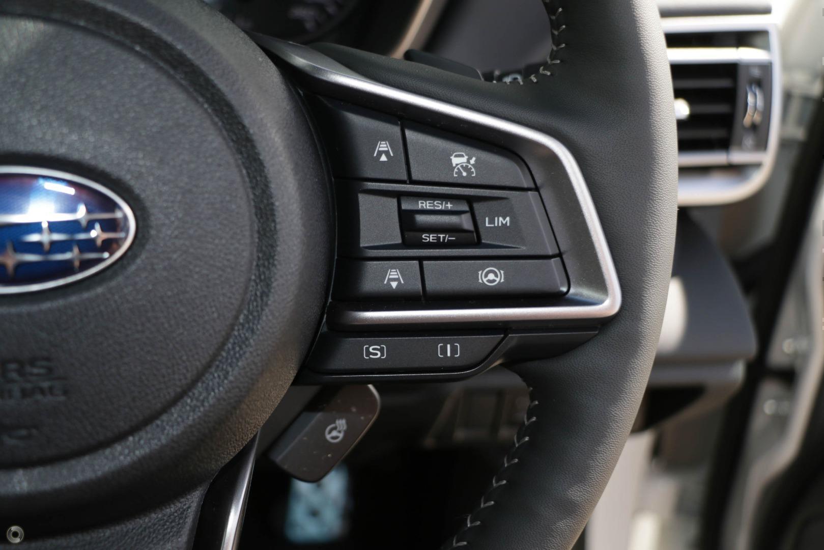 2025 Subaru Outback AWD Touring XT — photo 10