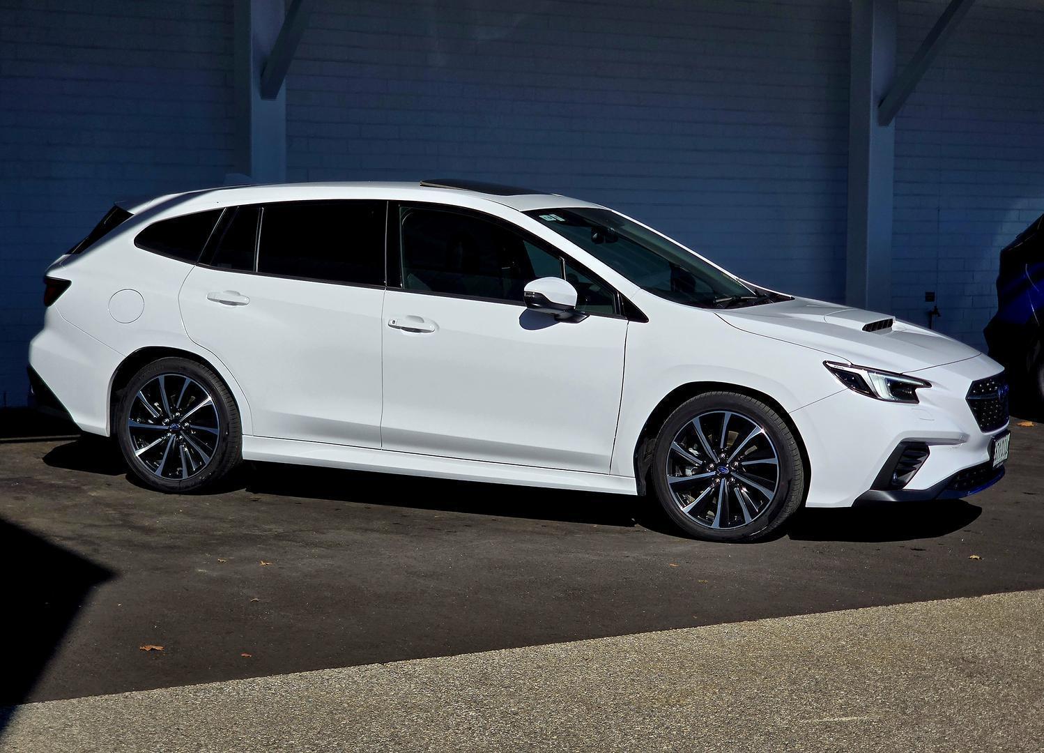 2025 Subaru WRX tS — photo 4
