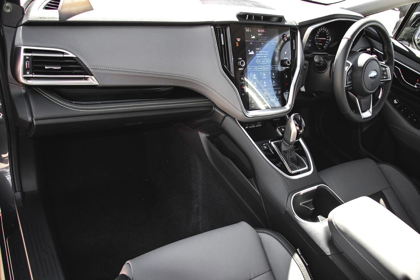 2025 Subaru Outback AWD Sport XT — photo 4