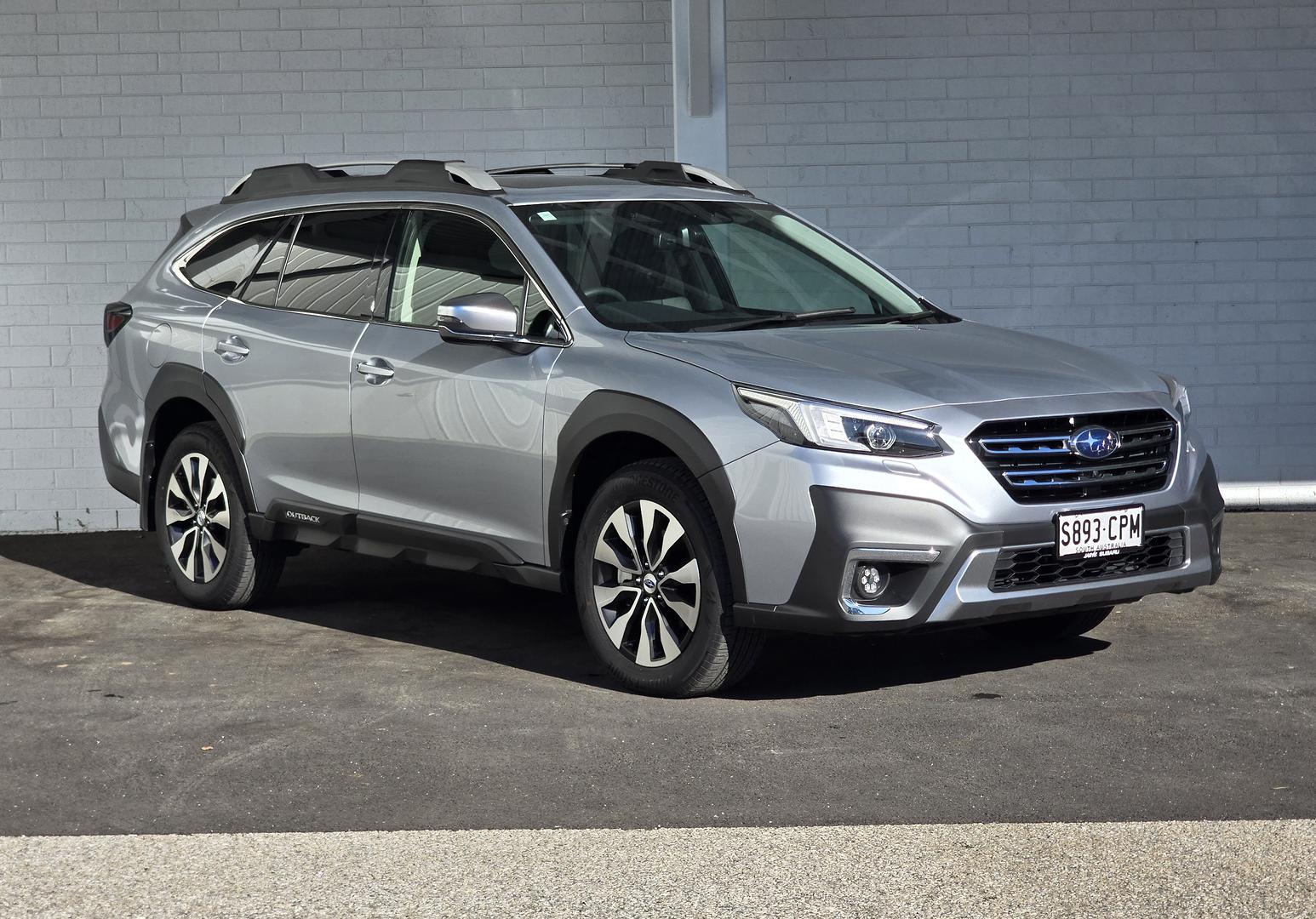 2025 Subaru Outback AWD Touring XT — photo 1